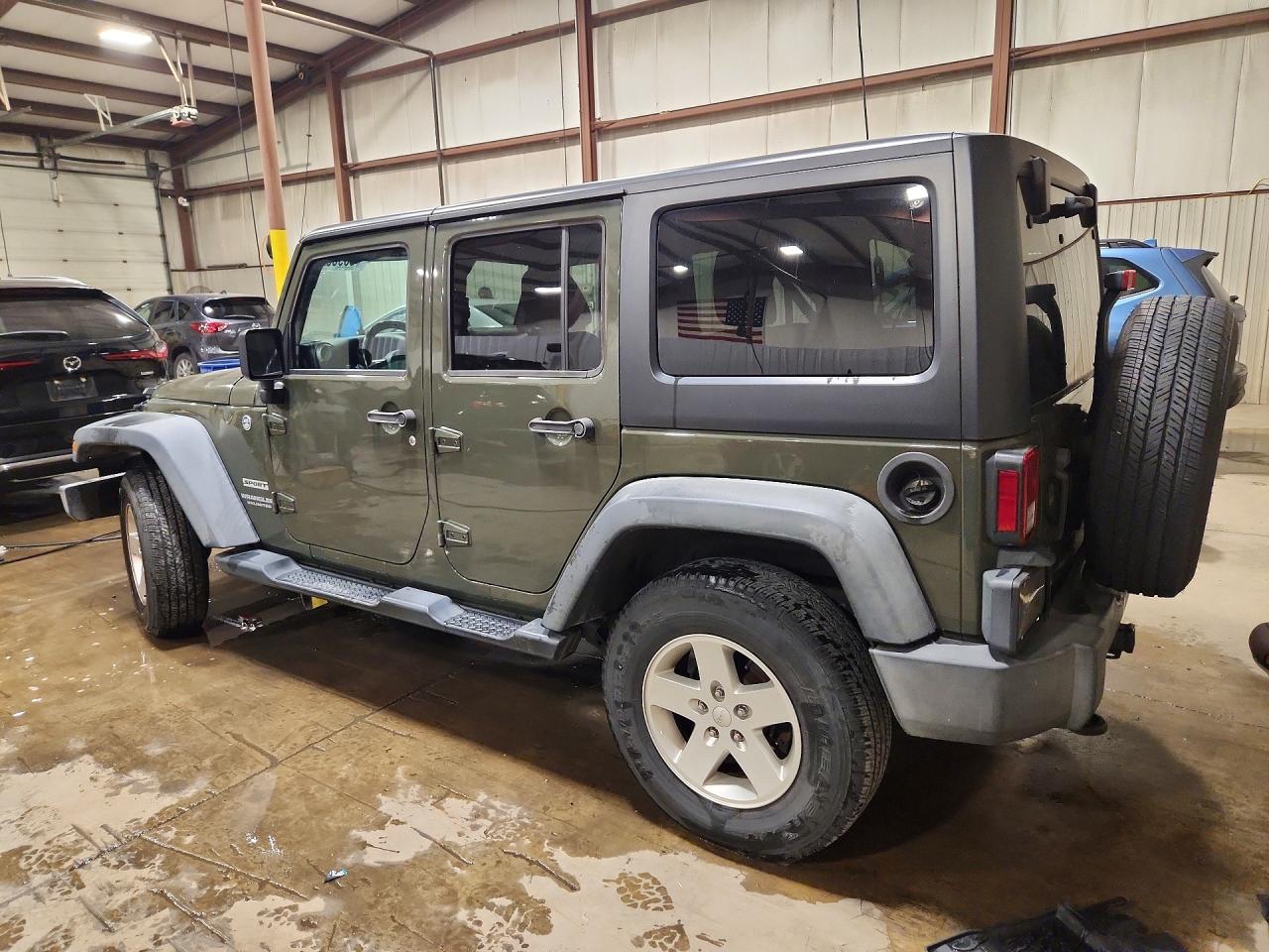 2015 Jeep Wrangler Unlimited Sport Green vin: 1C4HJWDG4FL766542