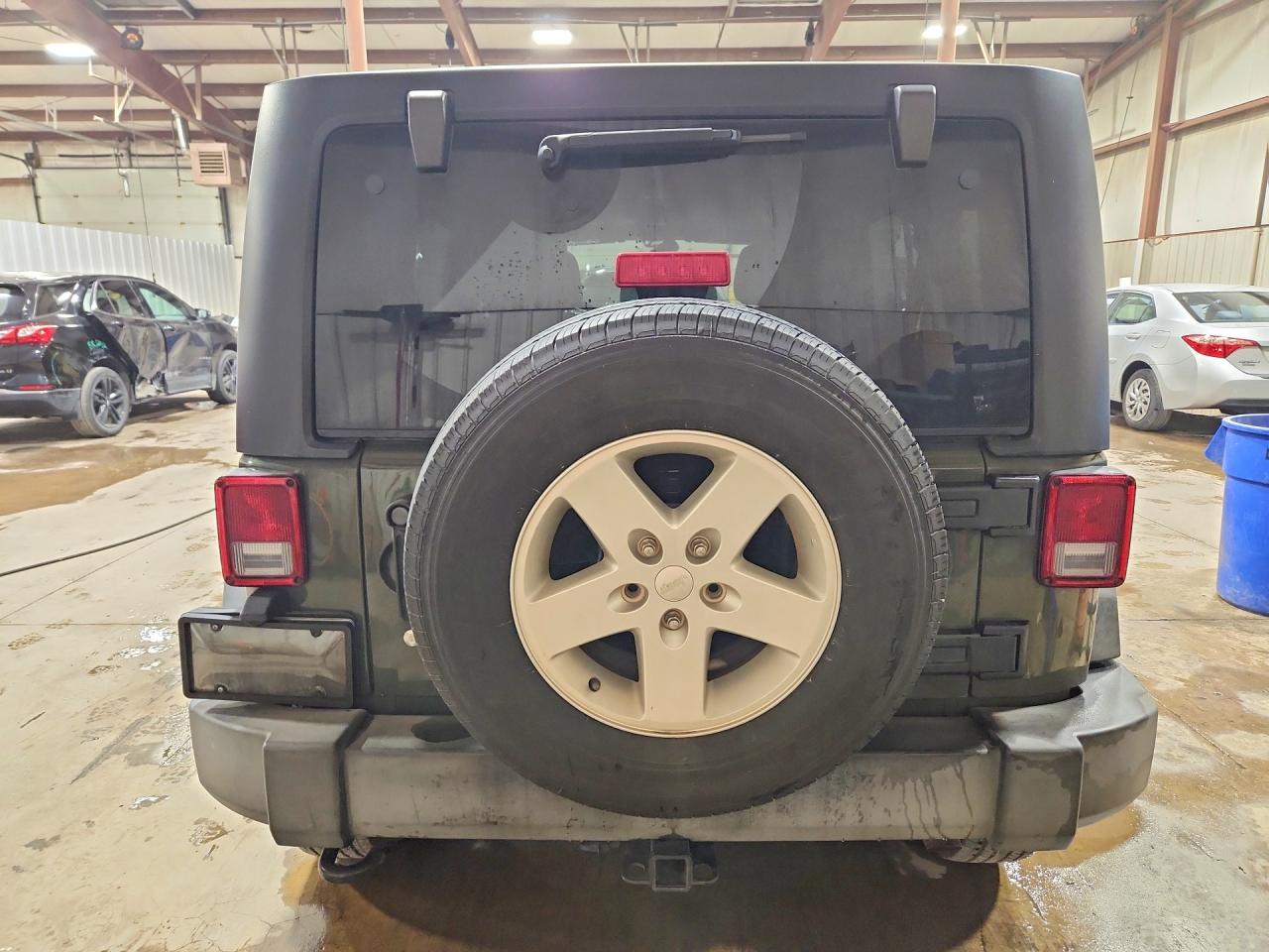2015 Jeep Wrangler Unlimited Sport Green vin: 1C4HJWDG4FL766542