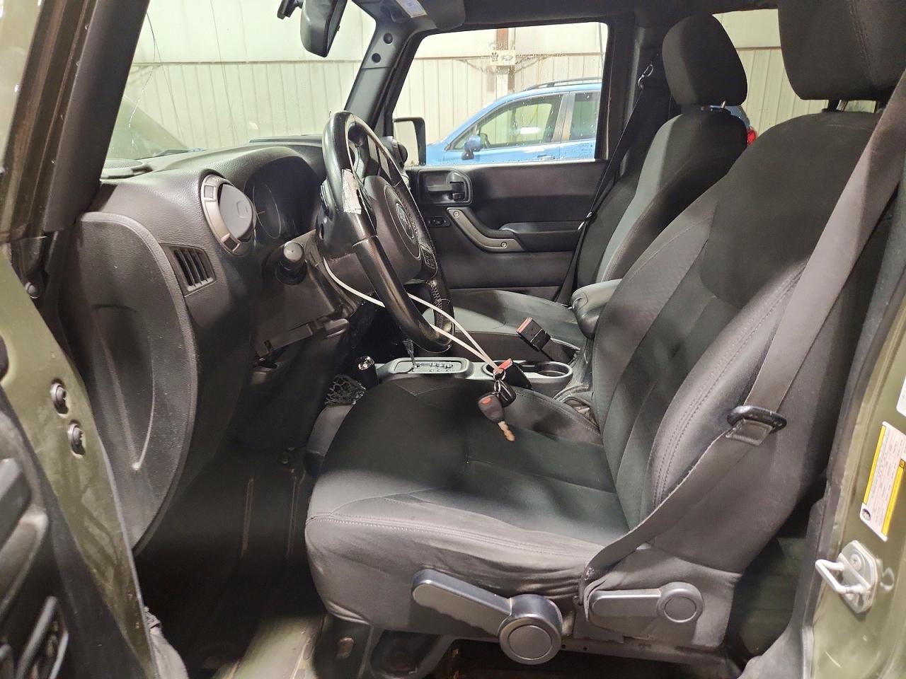 2015 Jeep Wrangler Unlimited Sport Green vin: 1C4HJWDG4FL766542