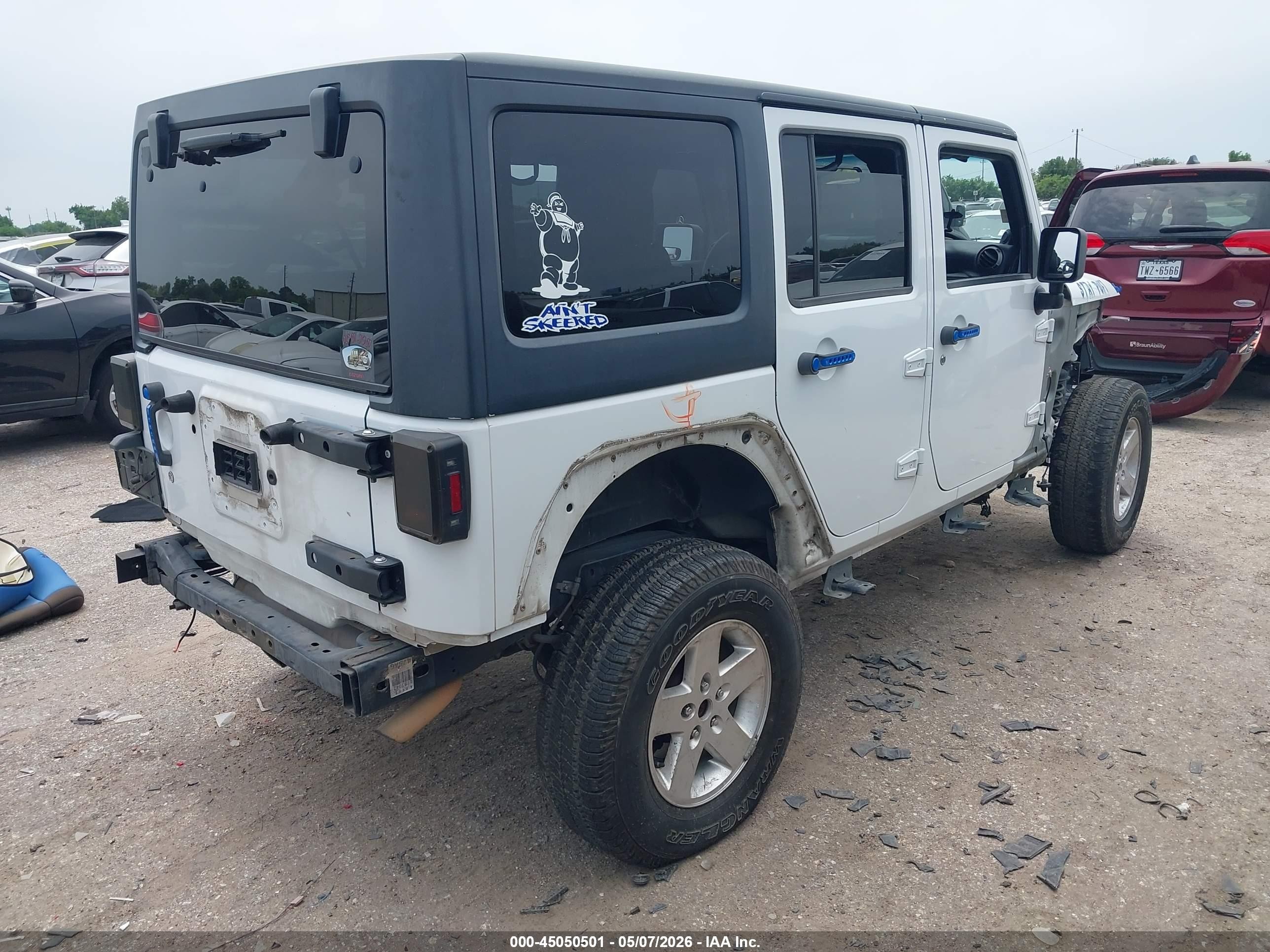 2012 Jeep Wrangler Unlimited Sport White vin: 1C4HJWDG5CL243641