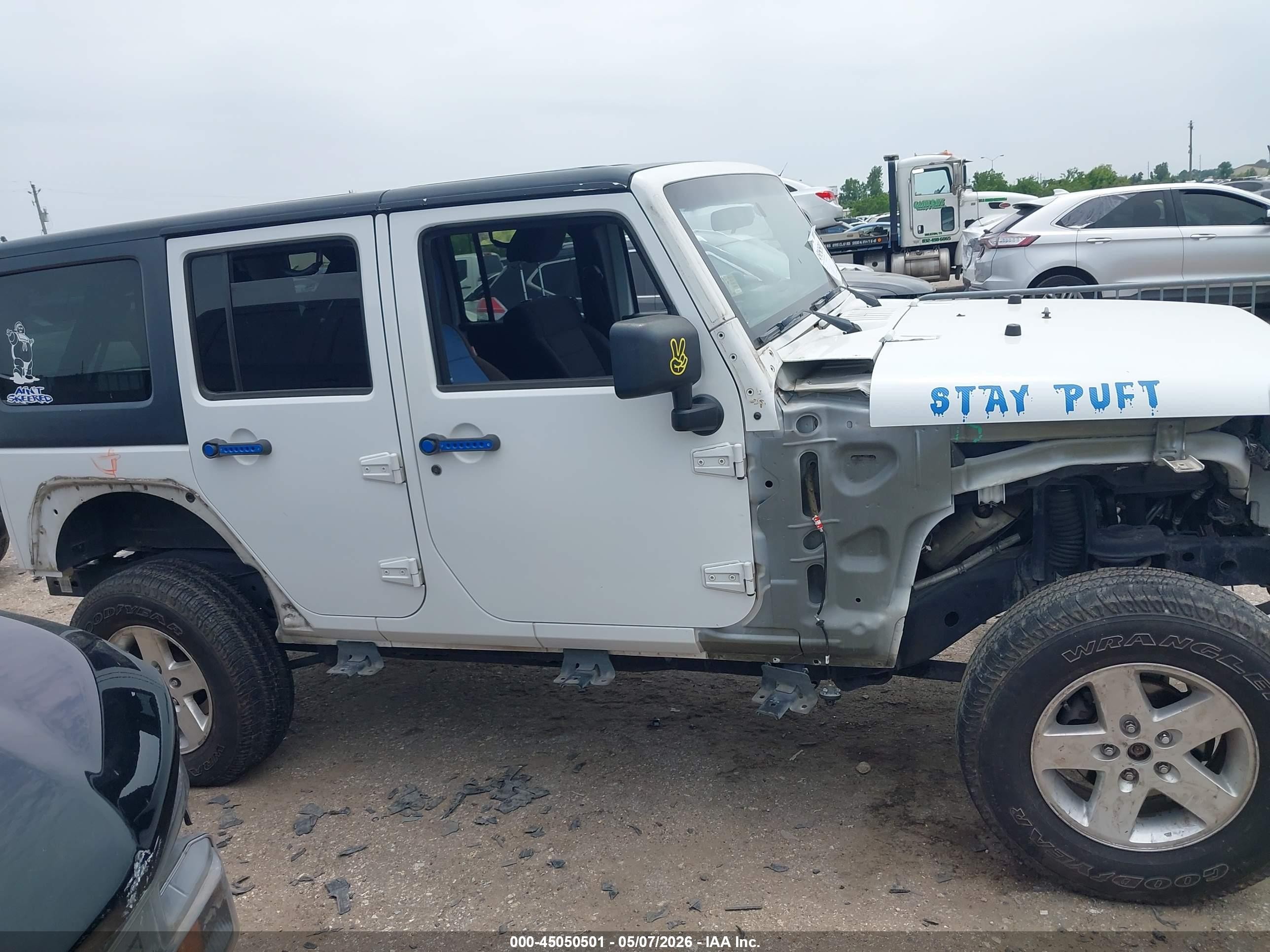 2012 Jeep Wrangler Unlimited Sport White vin: 1C4HJWDG5CL243641