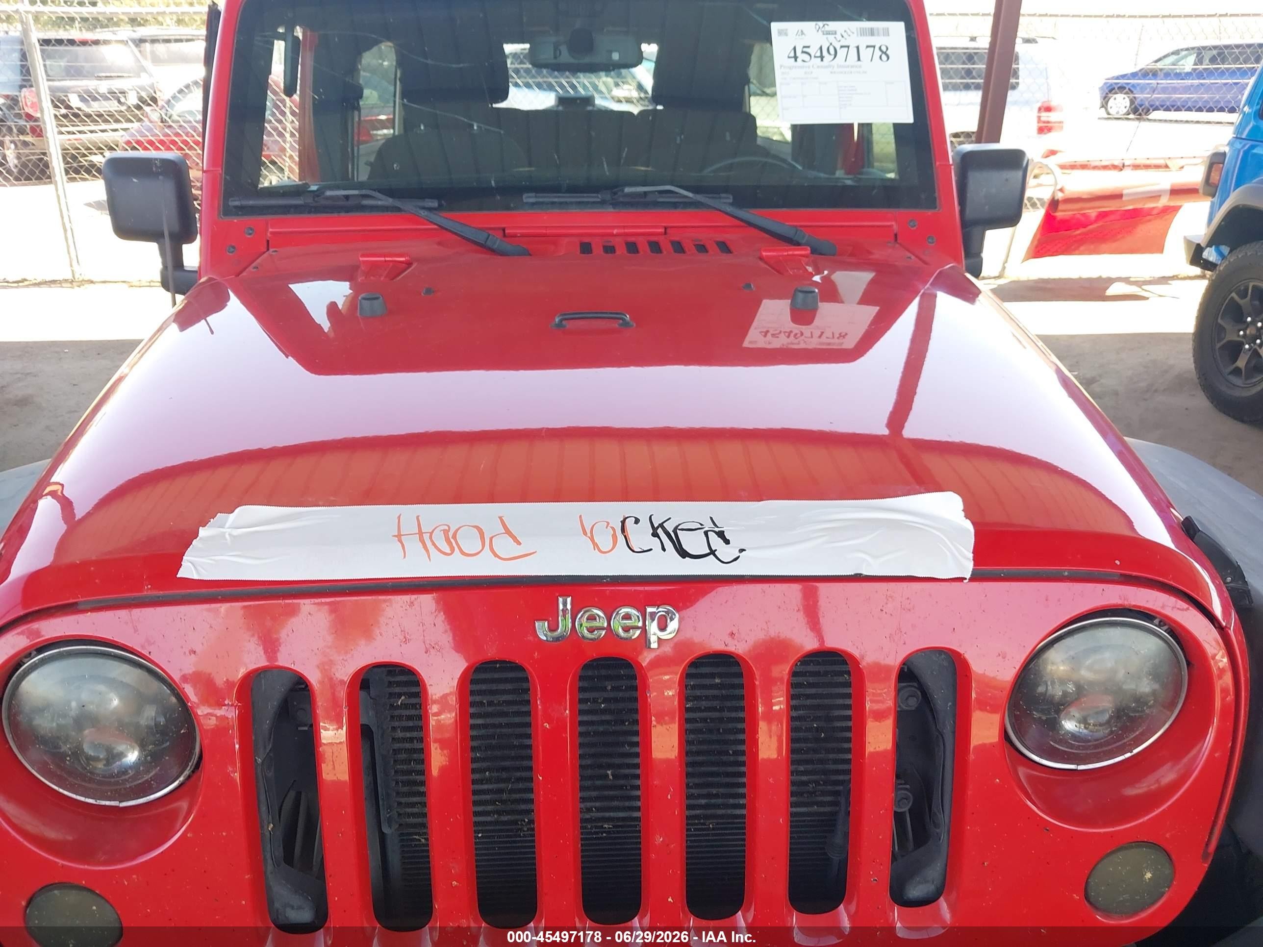 2015 Jeep Wrangler Unlimited Sport Red vin: 1C4HJWDG5FL533060