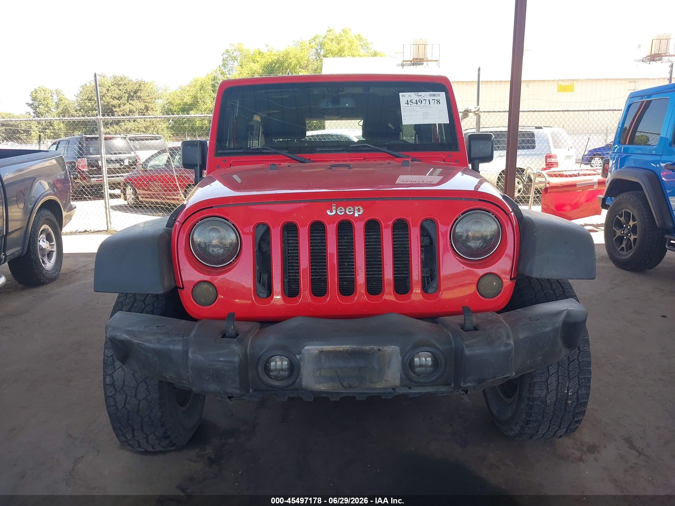 2015 Jeep Wrangler Unlimited Sport Red vin: 1C4HJWDG5FL533060