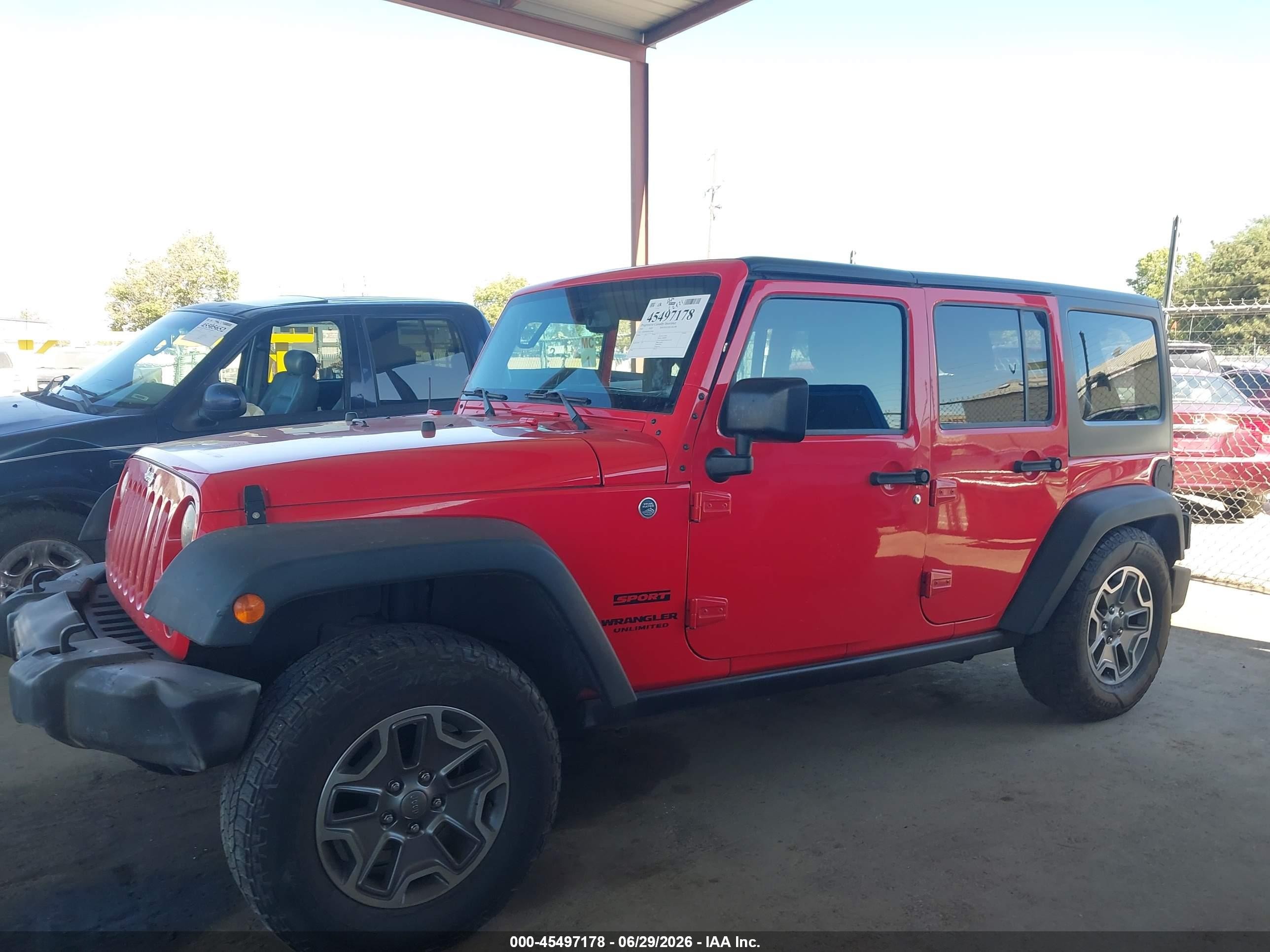 2015 Jeep Wrangler Unlimited Sport Red vin: 1C4HJWDG5FL533060