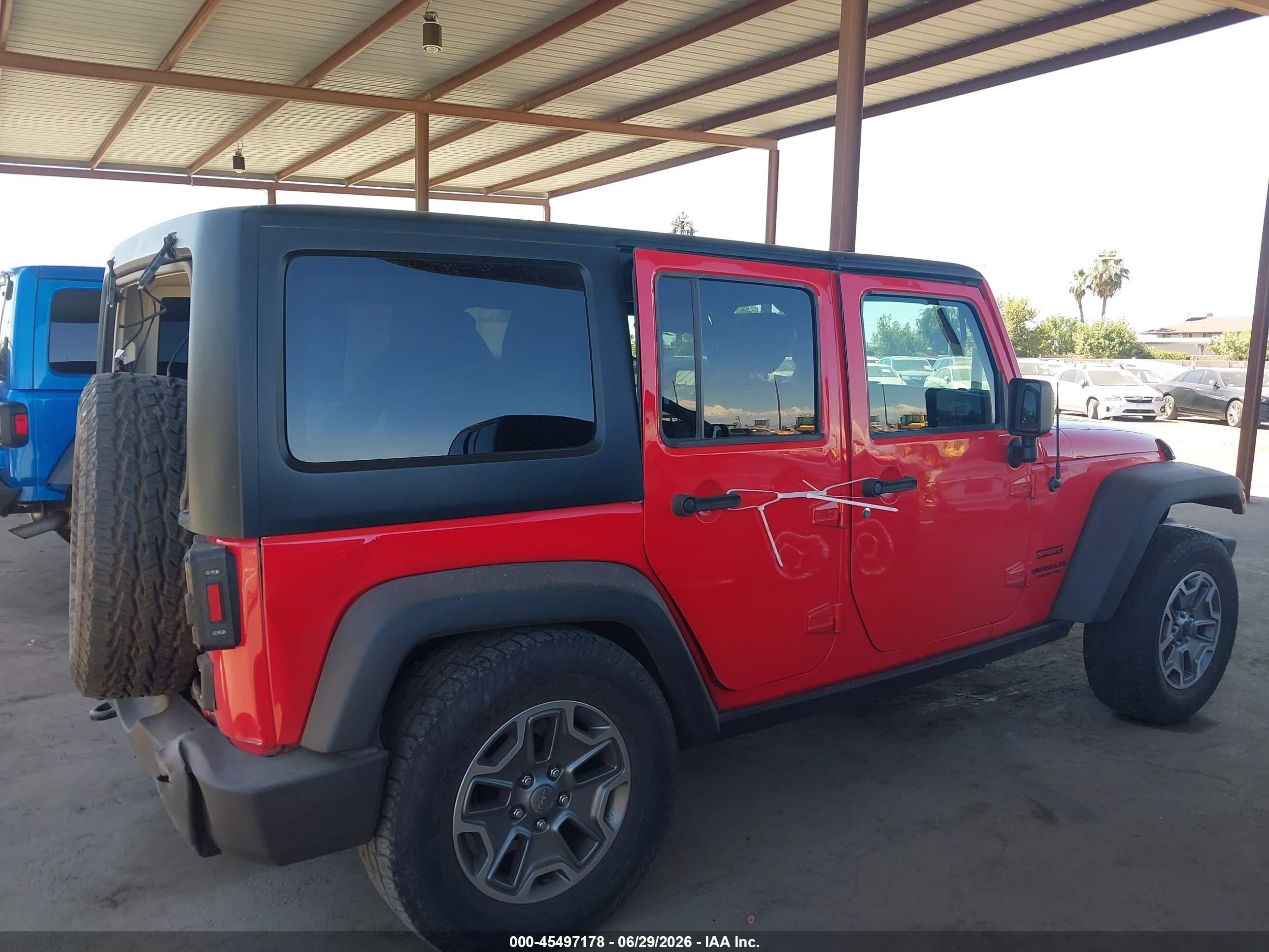 2015 Jeep Wrangler Unlimited Sport Red vin: 1C4HJWDG5FL533060
