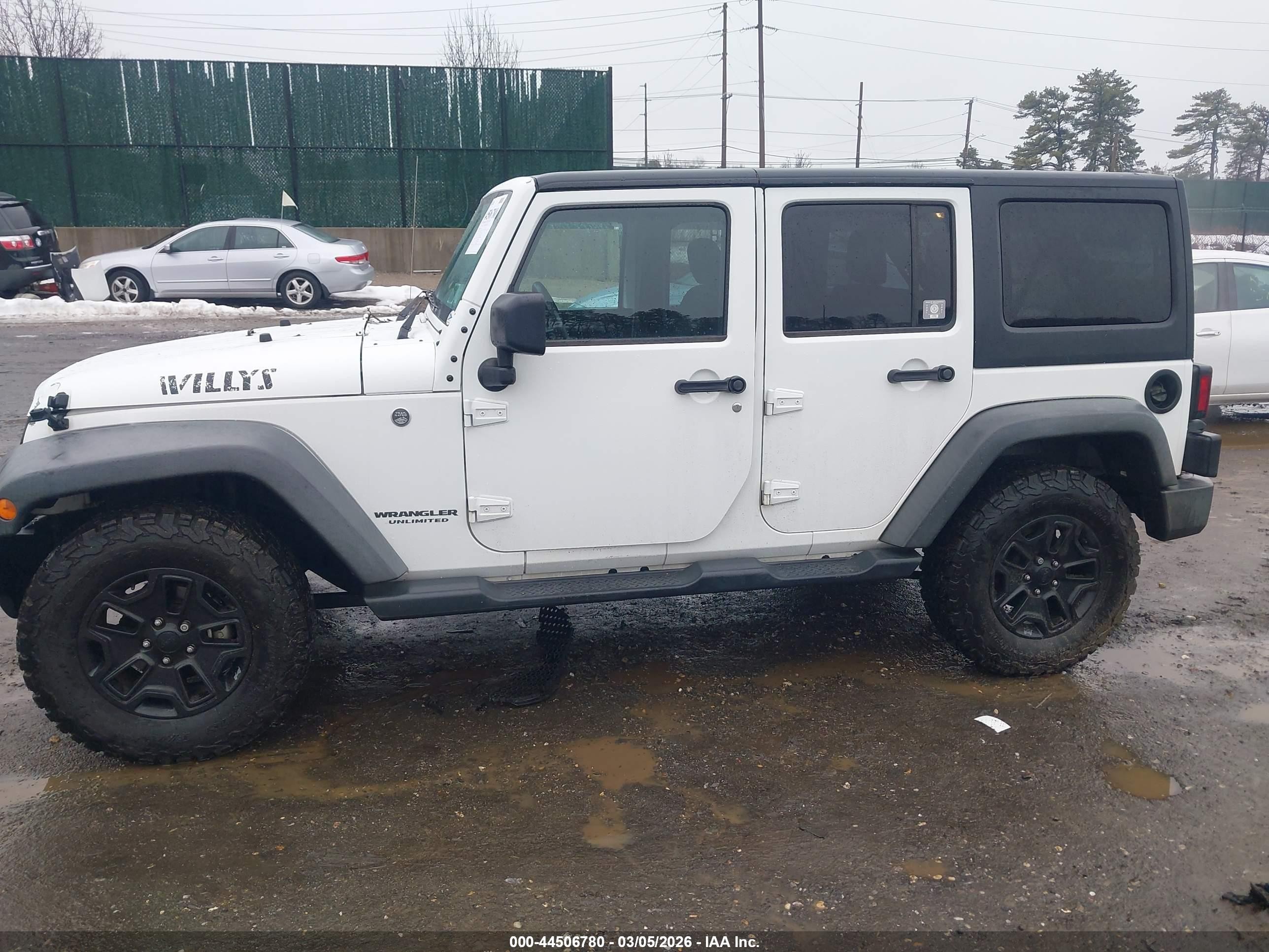 2016 Jeep Wrangler Unlimited Willys Wheeler White vin: 1C4HJWDG5GL169823