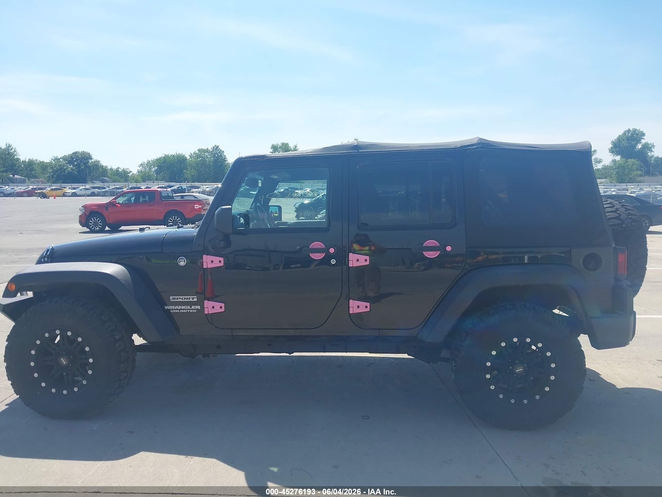 2013 Jeep Wrangler Unlimited Sport Black vin: 1C4HJWDG6DL509301