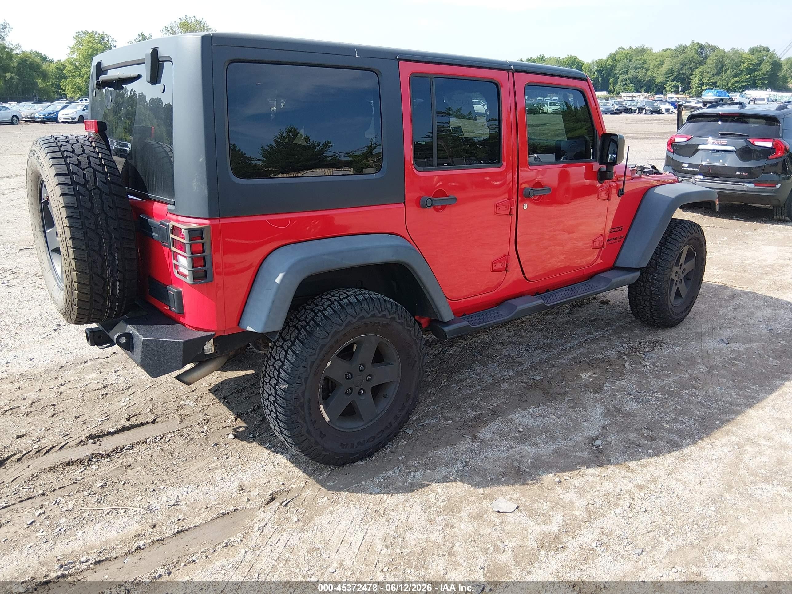 2015 Jeep Wrangler Unlimited Sport Red vin: 1C4HJWDG6FL701367