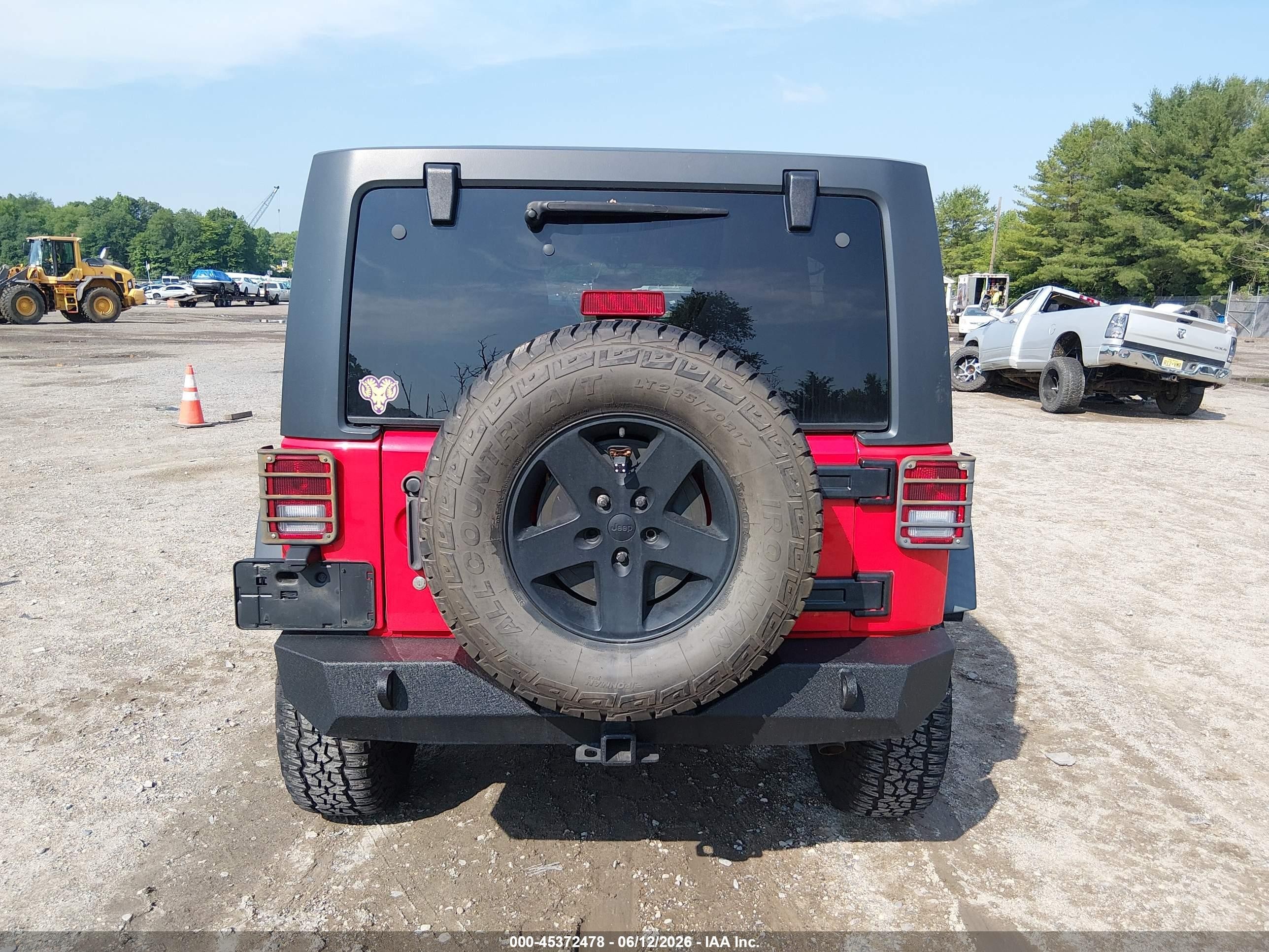 2015 Jeep Wrangler Unlimited Sport Red vin: 1C4HJWDG6FL701367