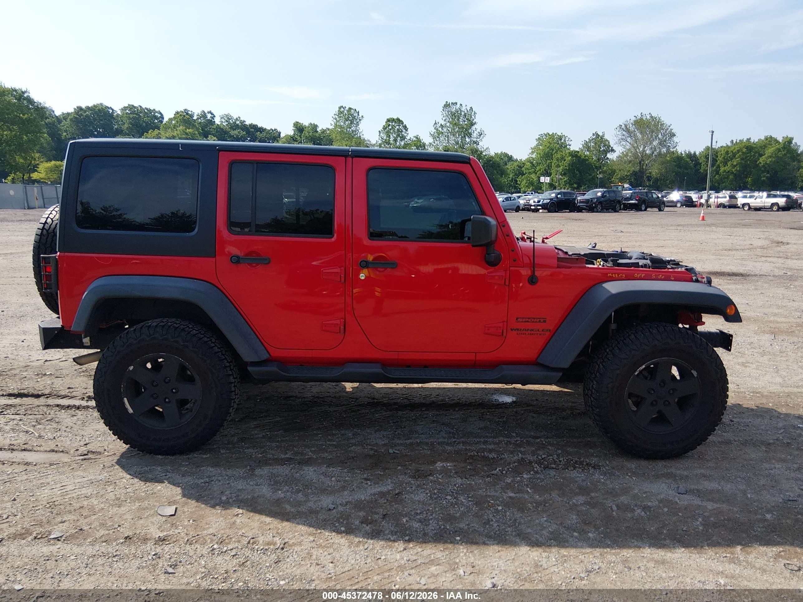 2015 Jeep Wrangler Unlimited Sport Red vin: 1C4HJWDG6FL701367