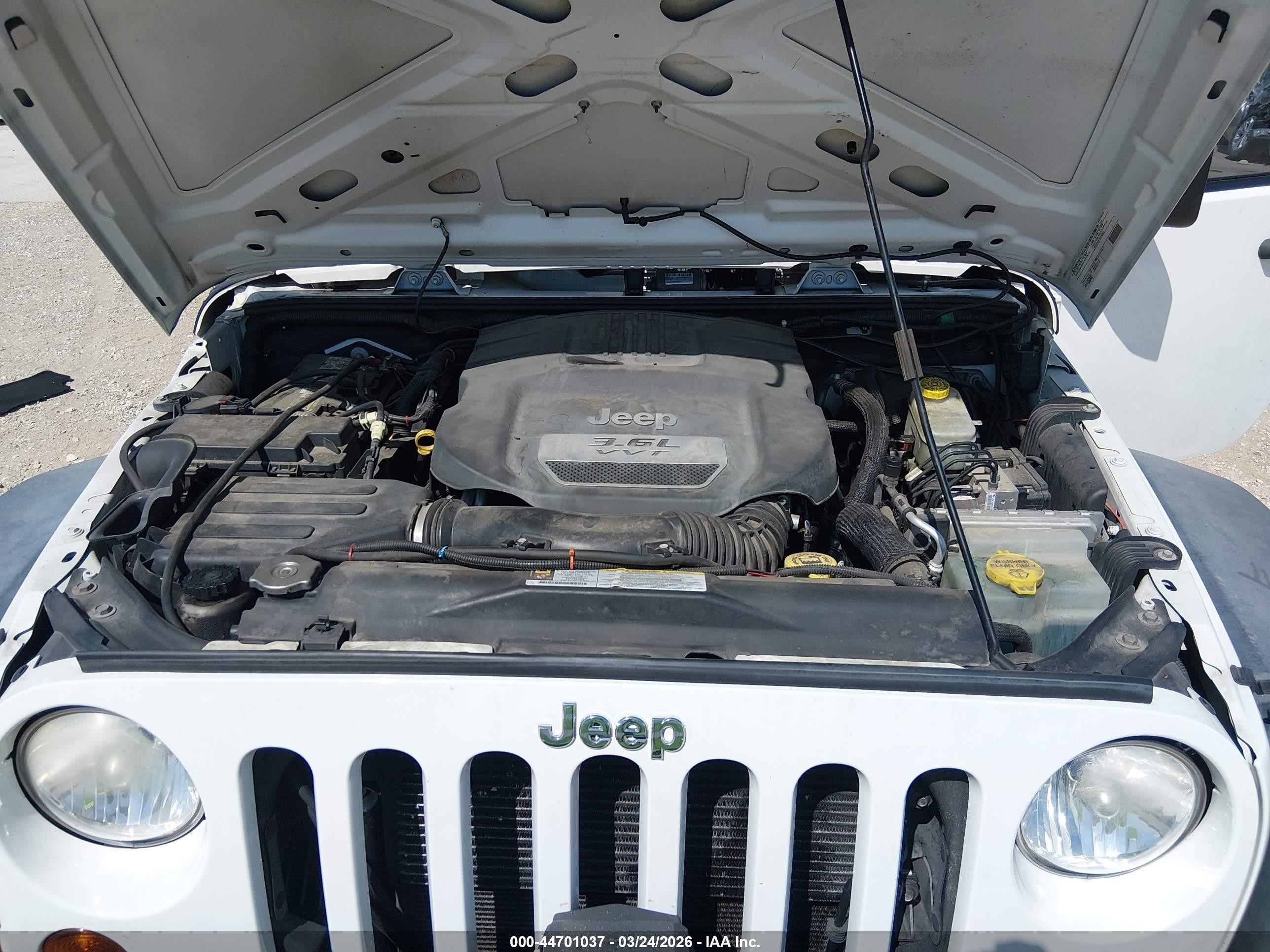 2012 Jeep Wrangler Unlimited Sport Белый vin: 1C4HJWDG7CL140799