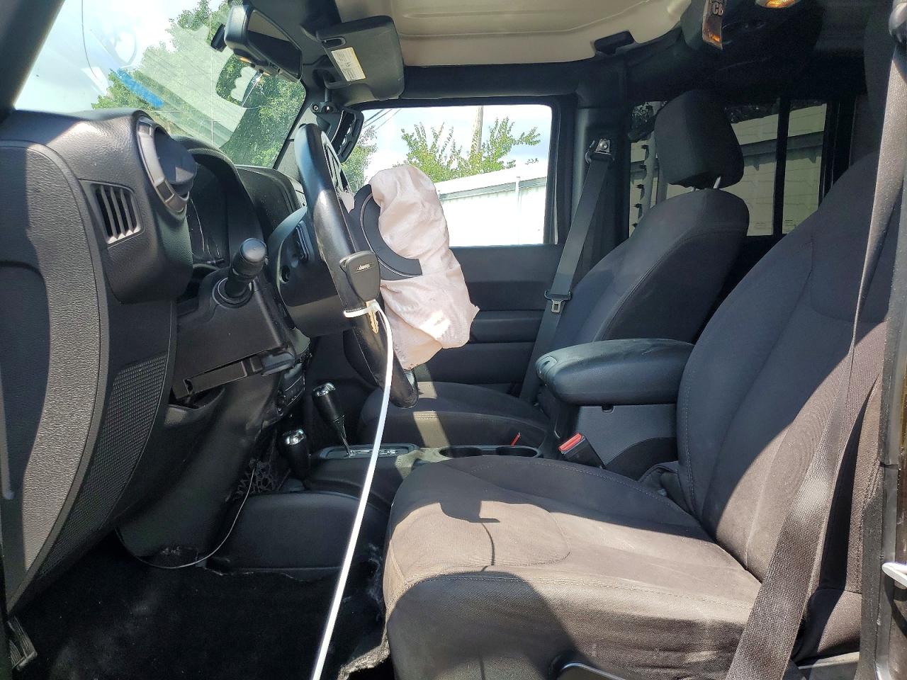 2013 Jeep Wrangler Unlimited Sport Charcoal vin: 1C4HJWDG7DL682275