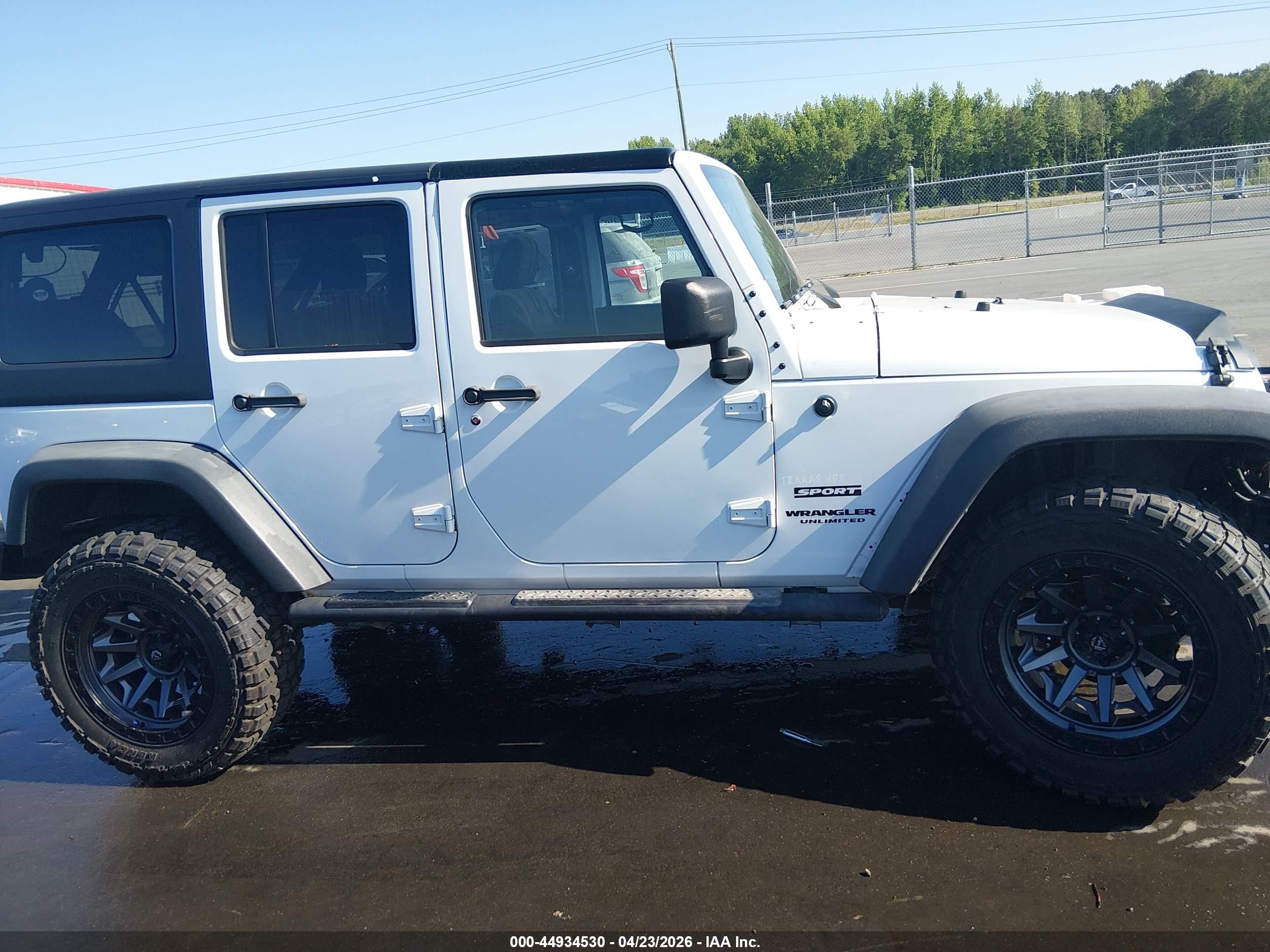 2014 Jeep Wrangler Unlimited Sport Белый vin: 1C4HJWDG7EL139672