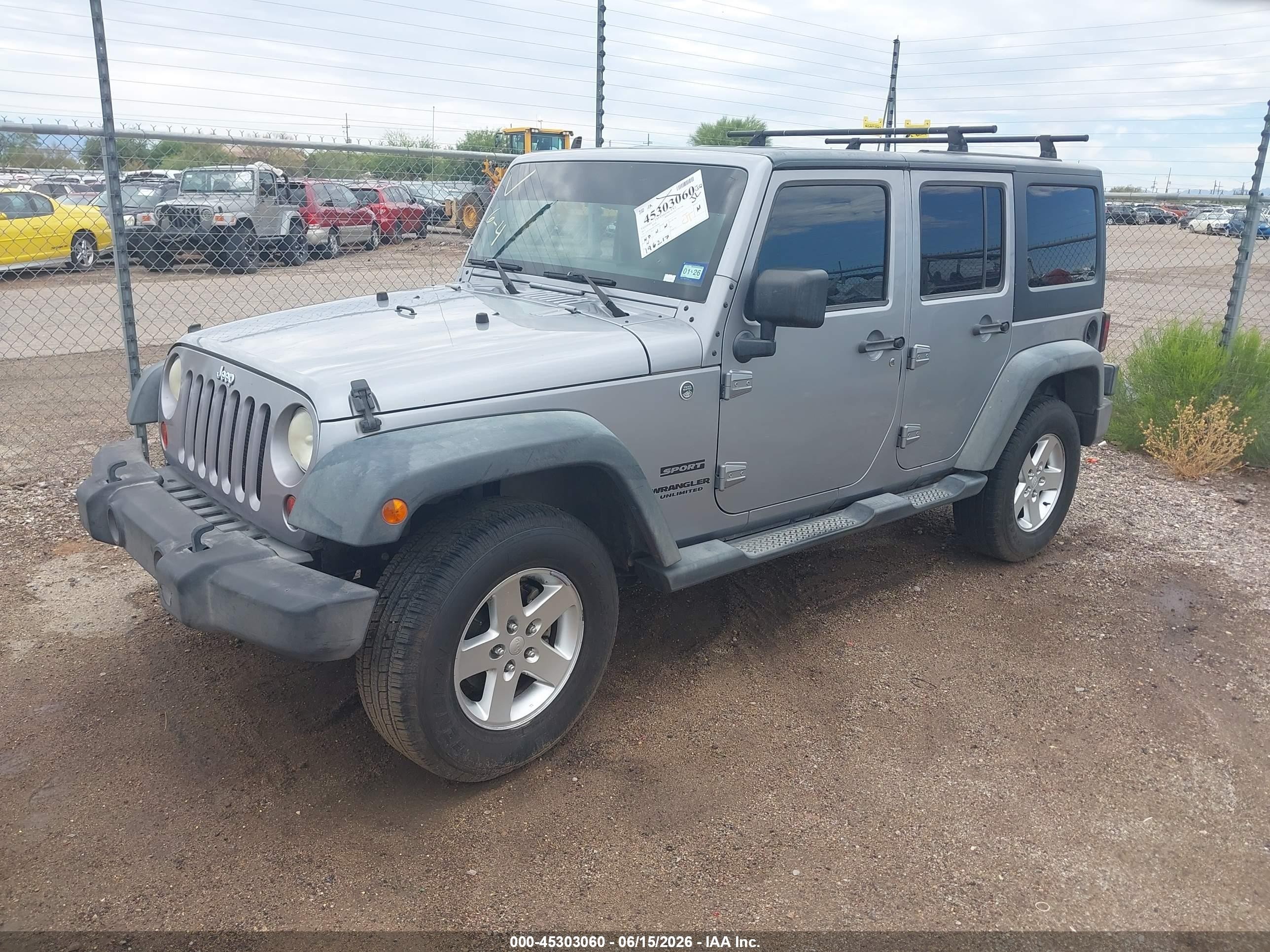 2013 Jeep Wrangler Unlimited Sport Silver vin: 1C4HJWDG8DL690904