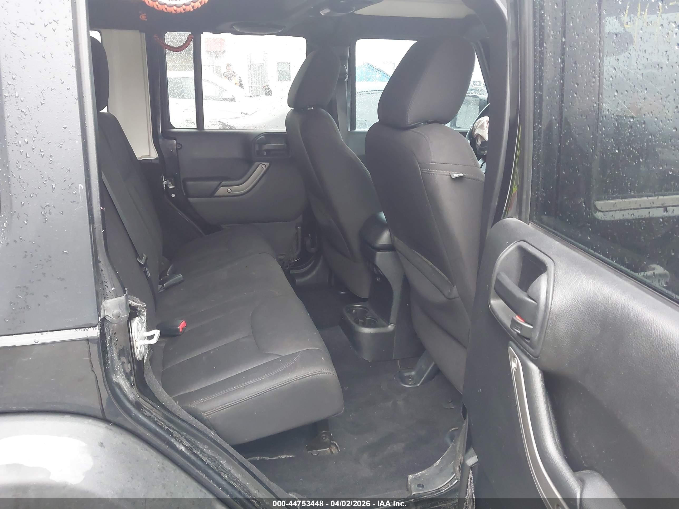 2014 Jeep Wrangler Unlimited Sport Black vin: 1C4HJWDG8EL134075