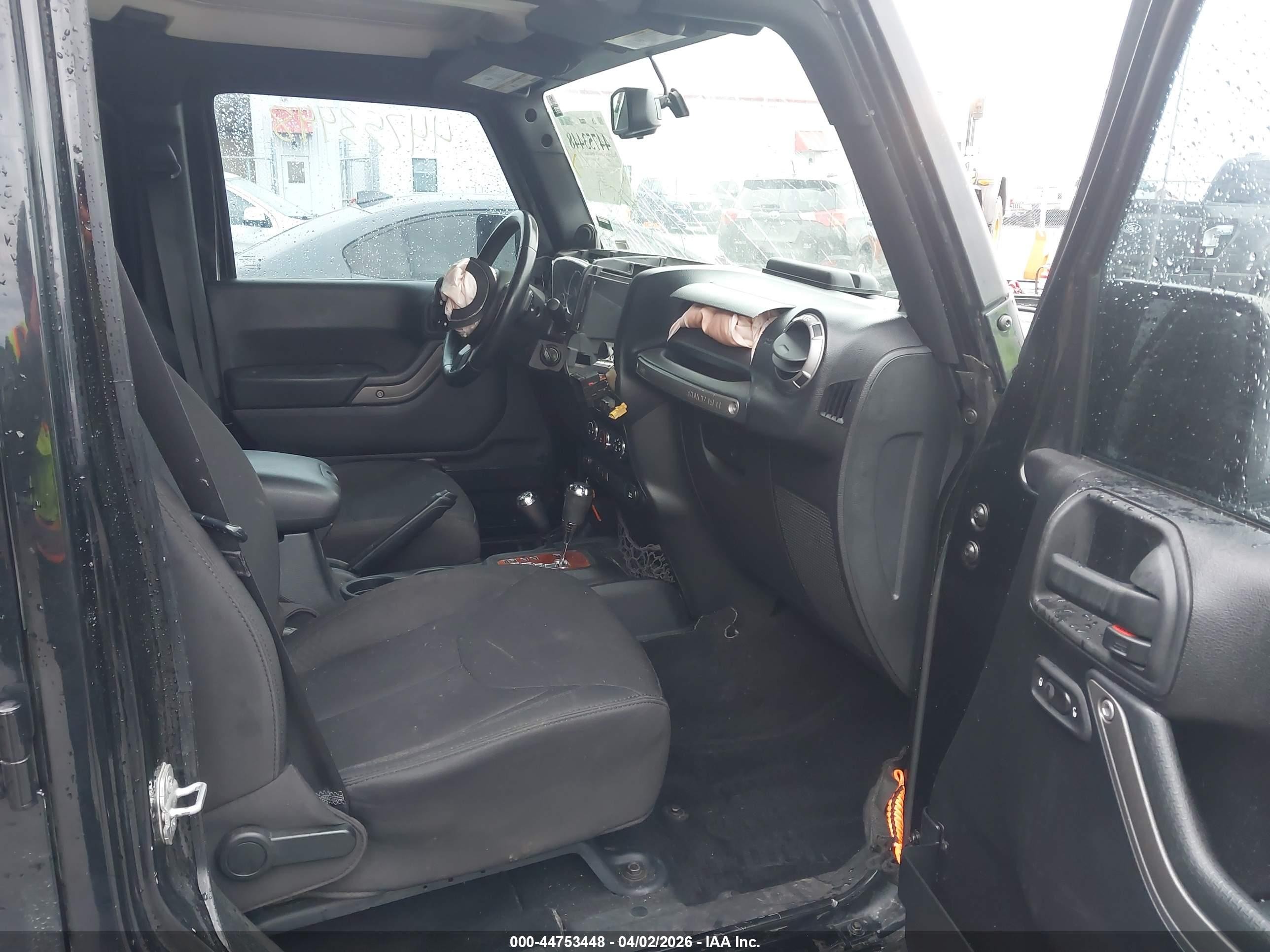 2014 Jeep Wrangler Unlimited Sport Black vin: 1C4HJWDG8EL134075