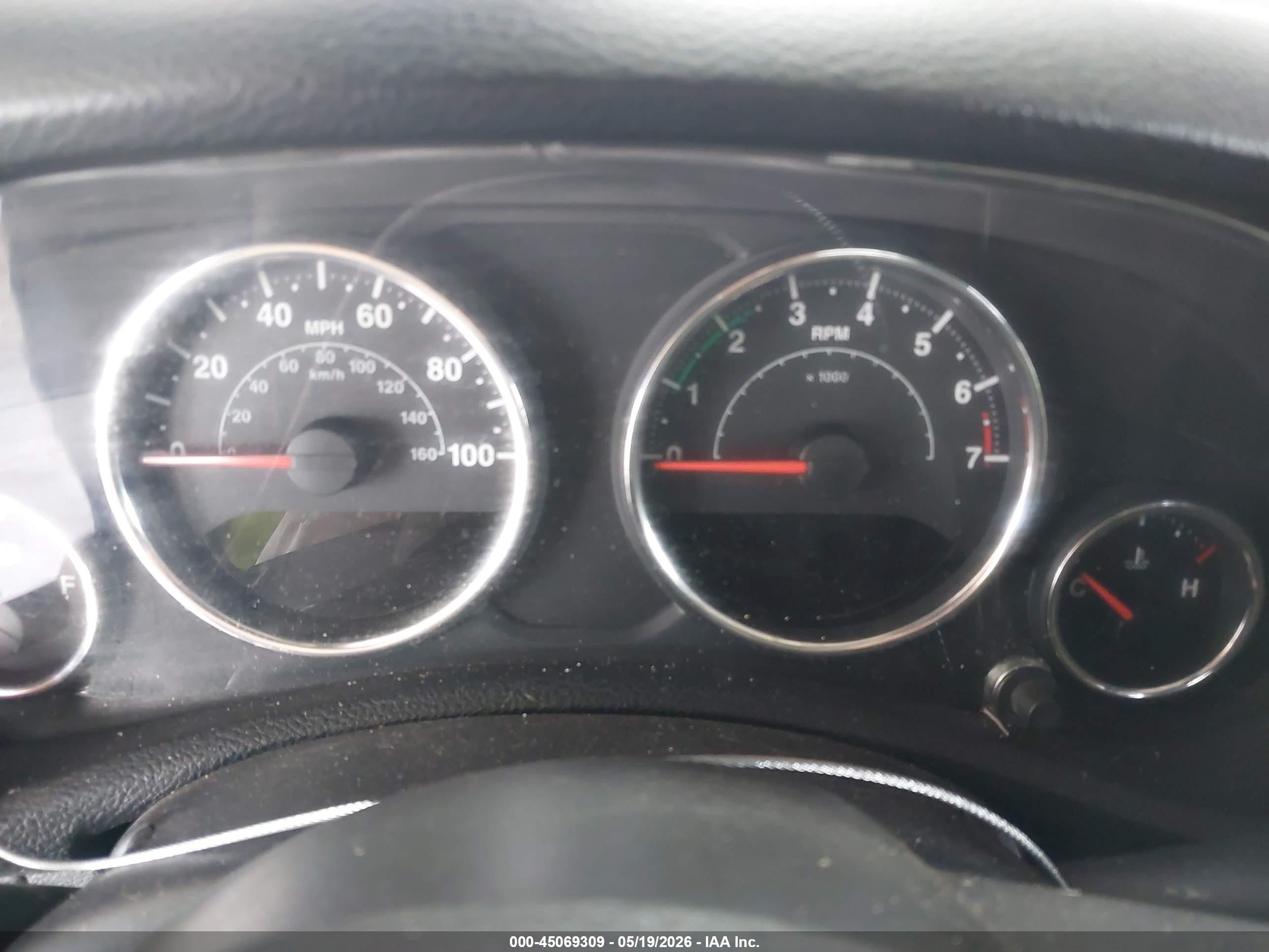 2014 Jeep Wrangler Unlimited Sport White vin: 1C4HJWDG8EL177444
