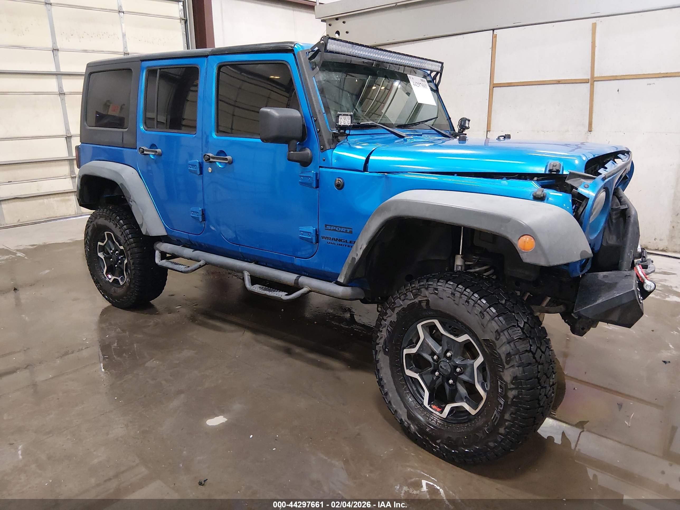2014 Jeep Wrangler Unlimited Sport Синий vin: 1C4HJWDG8EL200141