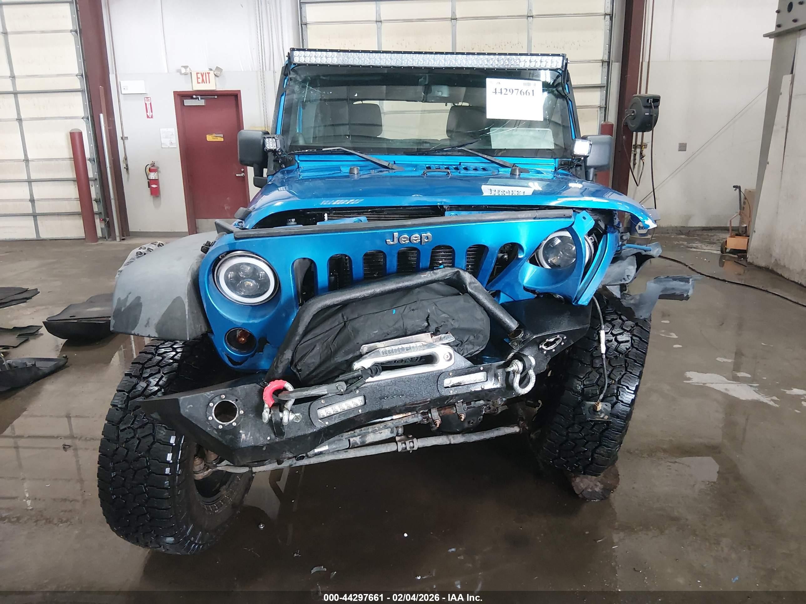 2014 Jeep Wrangler Unlimited Sport Синий vin: 1C4HJWDG8EL200141