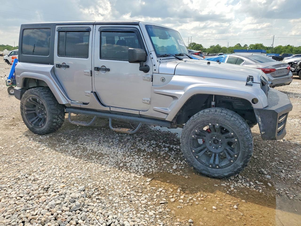 2015 Jeep Wrangler Unlimited Sport Silver vin: 1C4HJWDG8FL618801