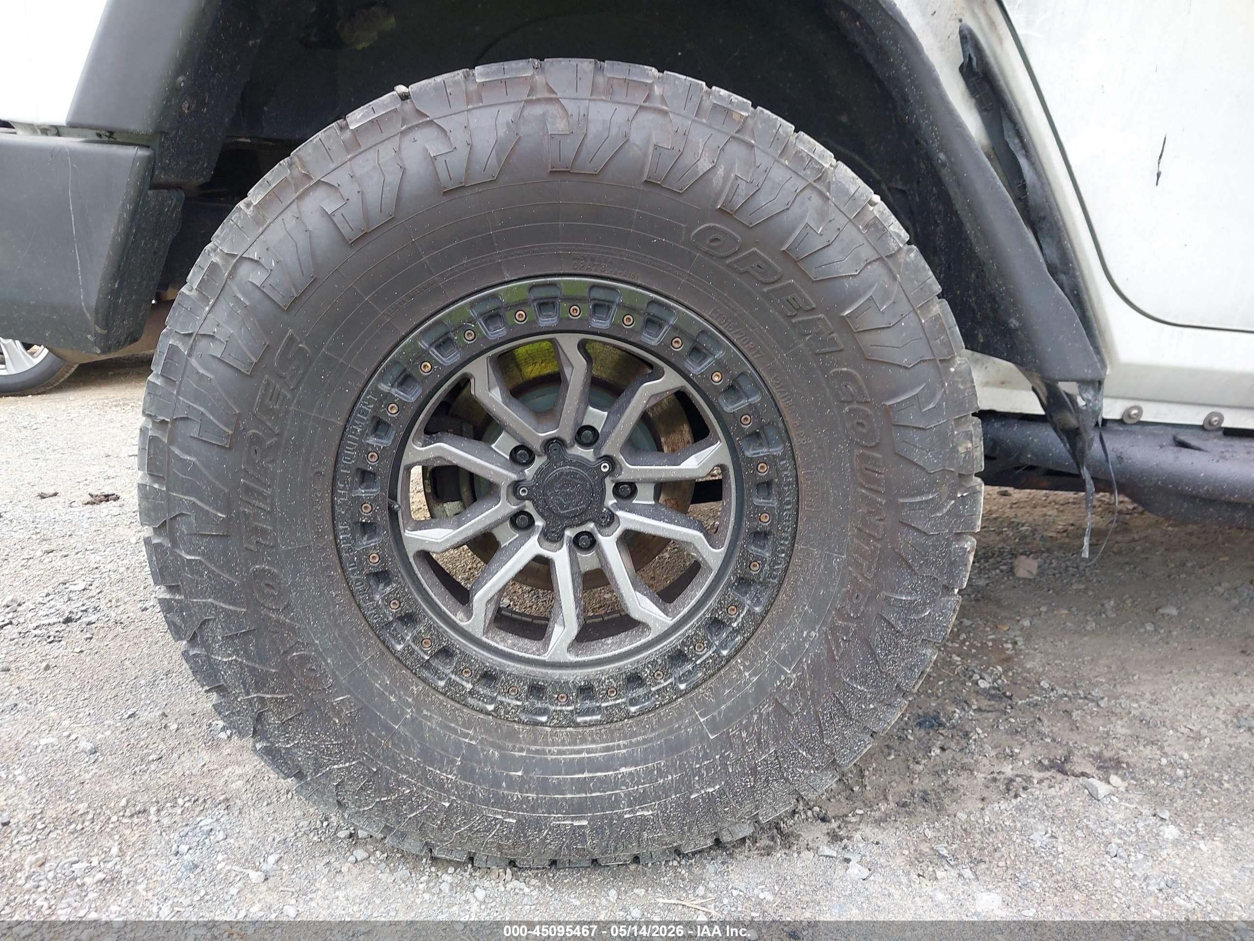 2018 Jeep Wrangler Jk Unlimited Sport S 4x4 White vin: 1C4HJWDG8JL920355