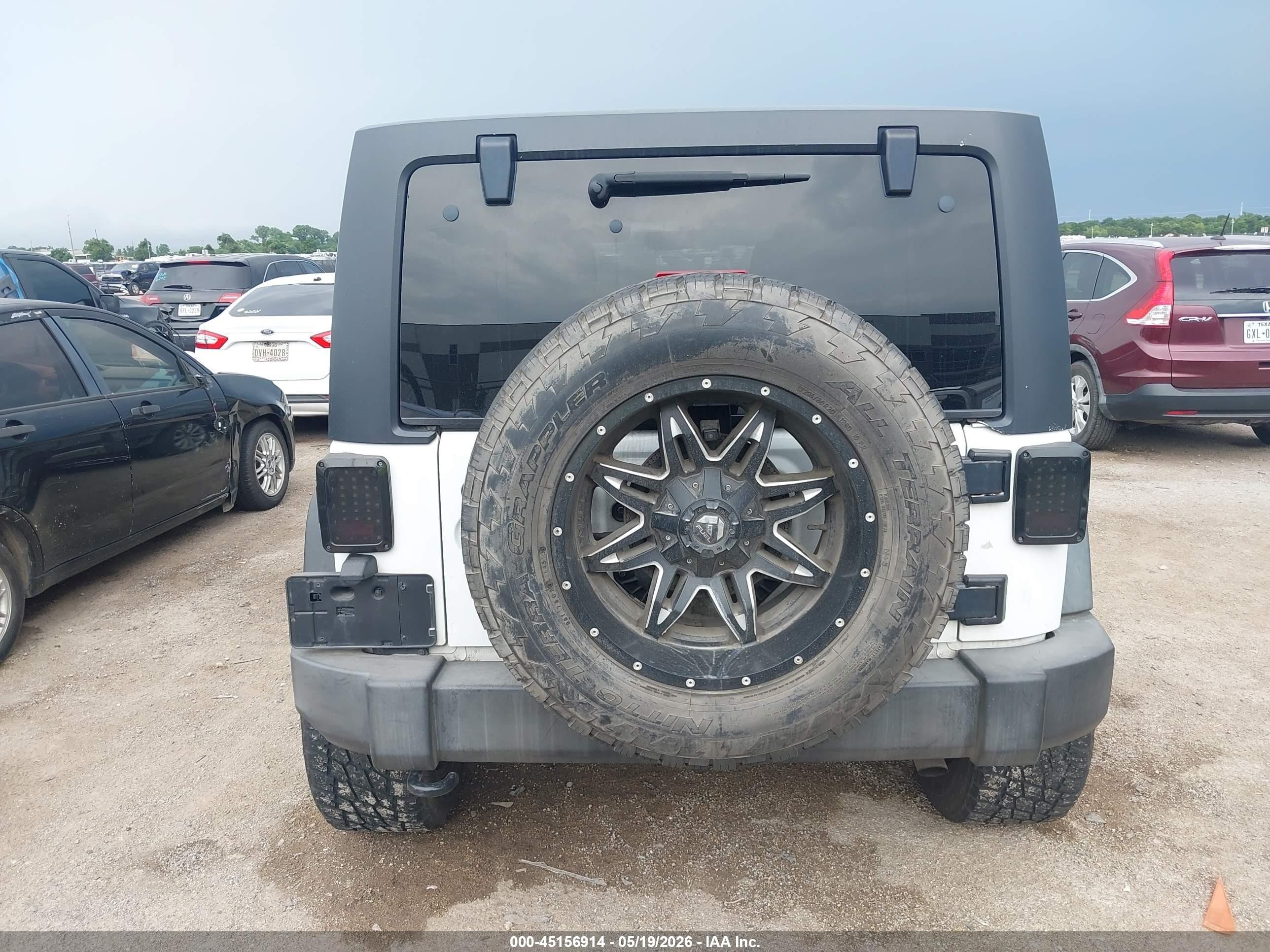 2013 Jeep Wrangler Unlimited Sport White vin: 1C4HJWDG9DL660018