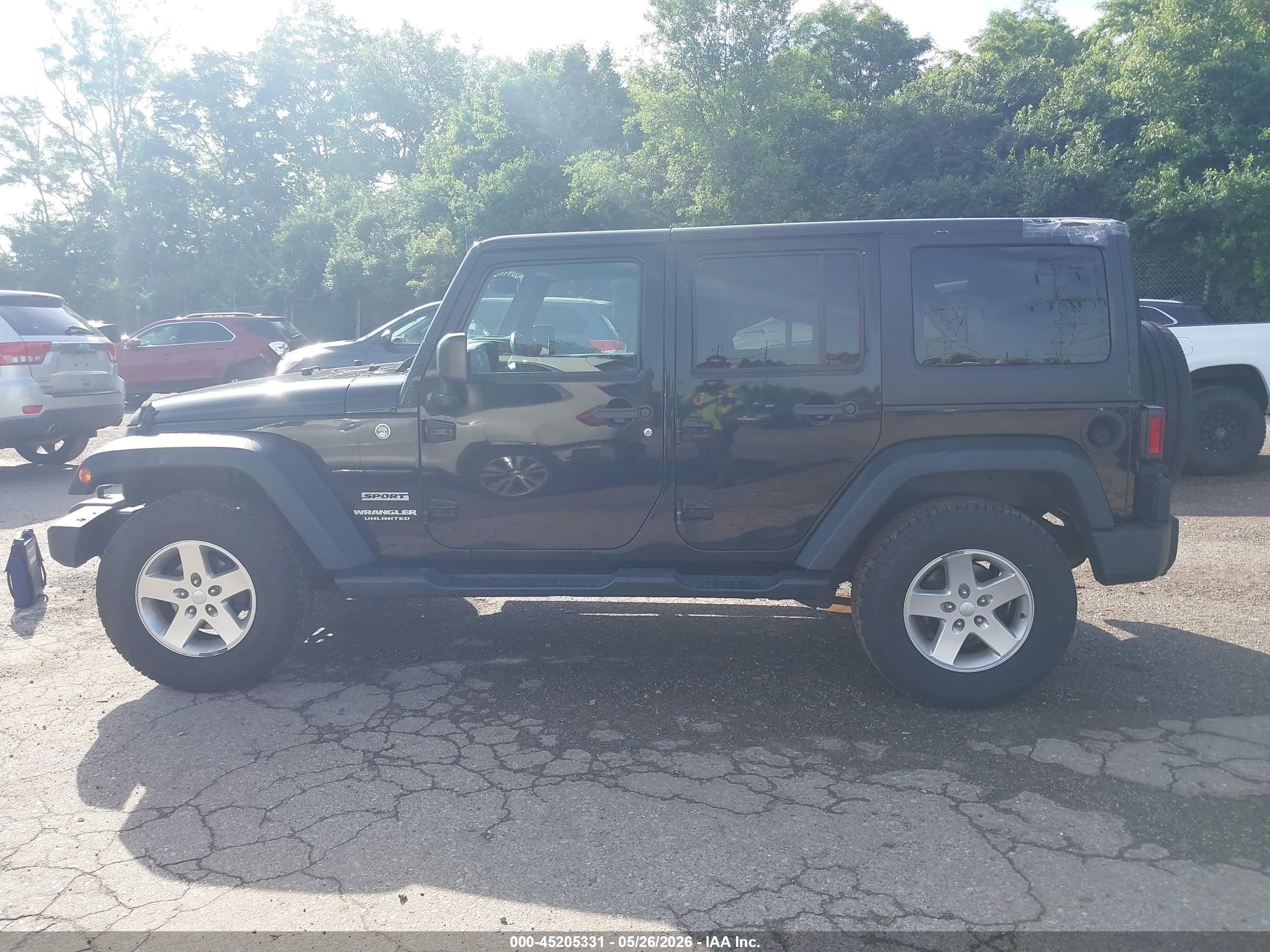 2015 Jeep Wrangler Unlimited Sport Черный vin: 1C4HJWDG9FL518643