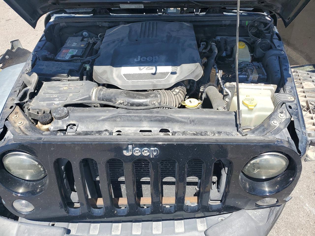 2014 Jeep Wrangler Unlimited Sport Black vin: 1C4HJWDGXEL220861
