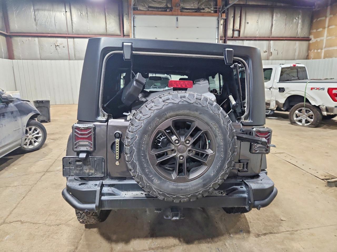 2018 Jeep Wrangler Unlimited Sport Gray vin: 1C4HJWDGXJL833475