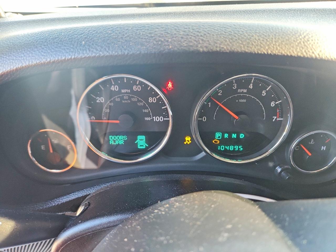 2014 Jeep Wrangler Unlimited White vin: 1C4HJWEC5EL266144