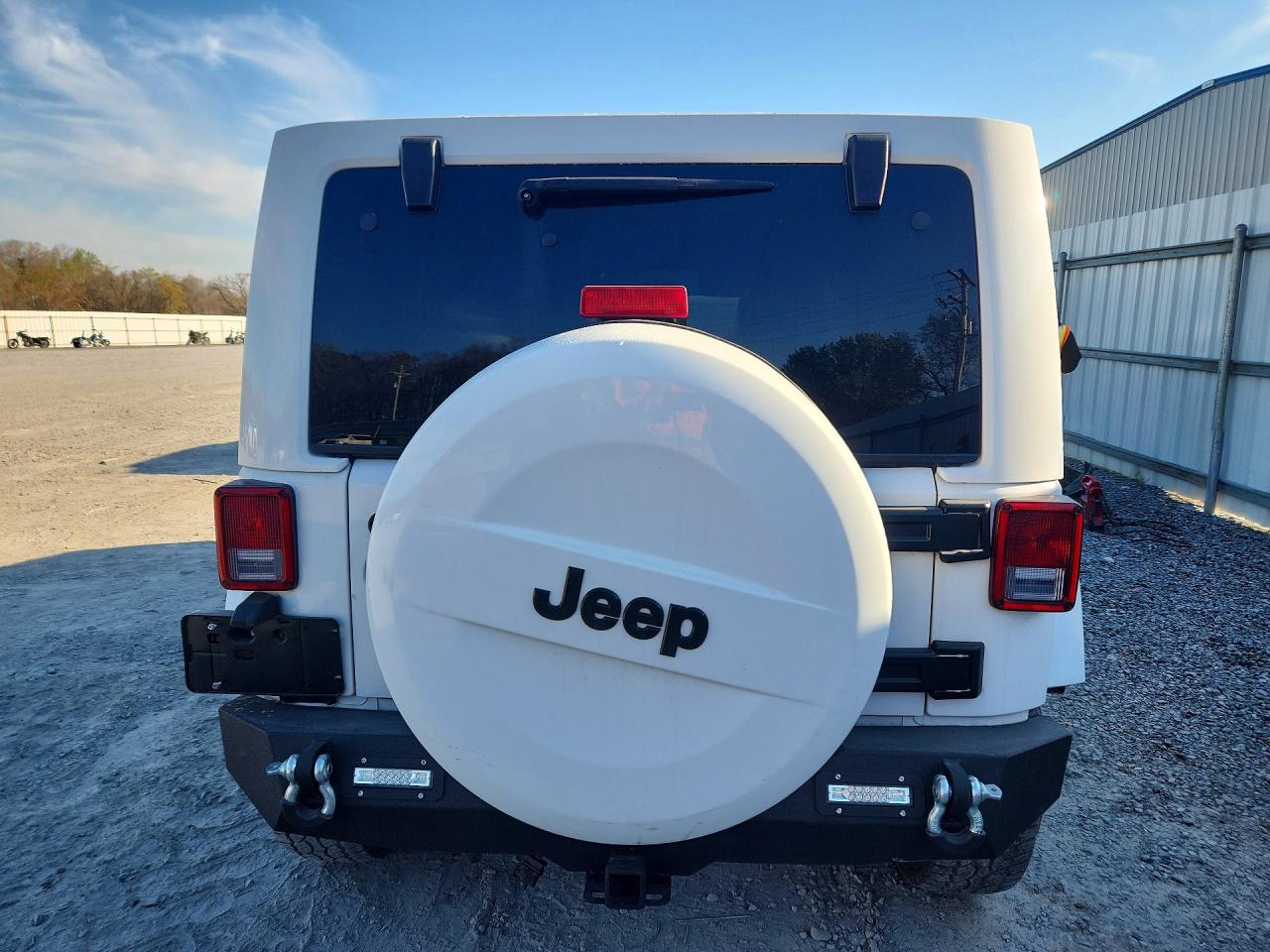 2014 Jeep Wrangler Unlimited White vin: 1C4HJWEC5EL266144