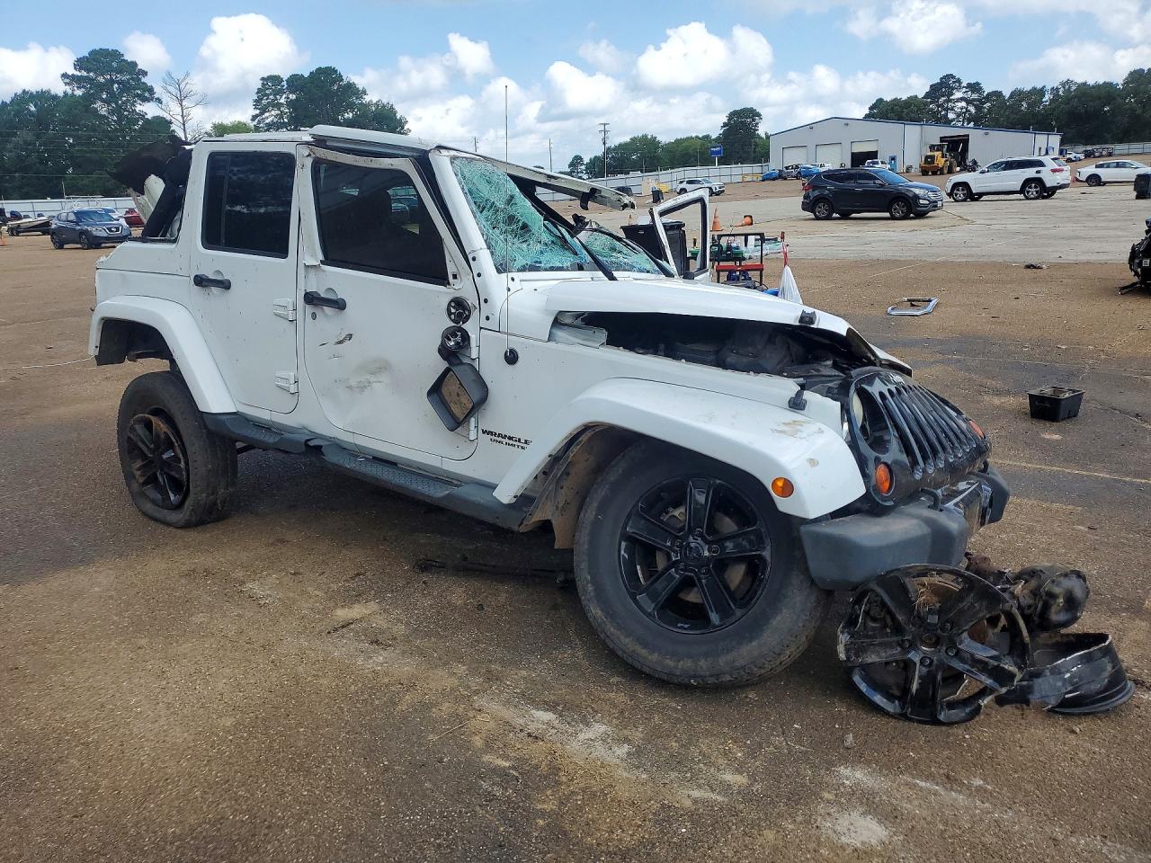 2012 Jeep Wrangler Unlimited Sahara White vin: 1C4HJWEG0CL112342