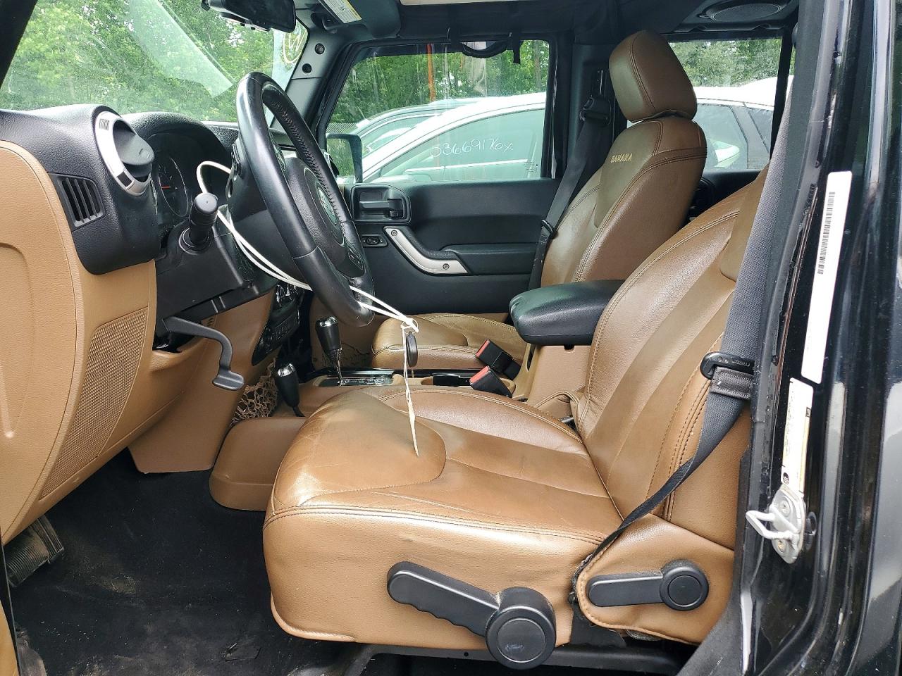 2013 Jeep Wrangler Unlimited Sahara Black vin: 1C4HJWEG0DL625852