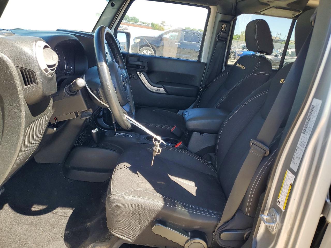 2015 Jeep Wrangler Unlimited Sahara Silver vin: 1C4HJWEG0FL541727