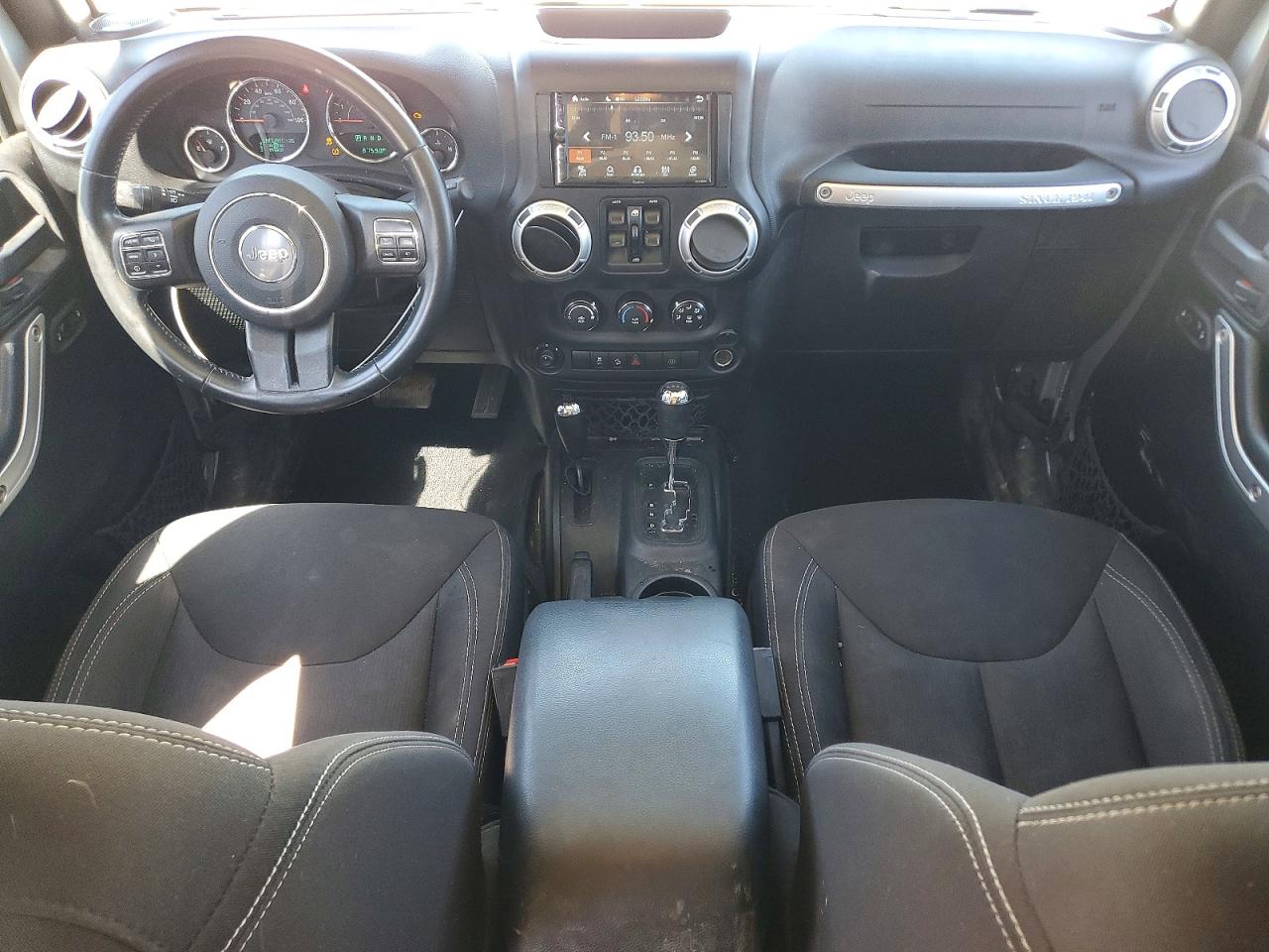 2015 Jeep Wrangler Unlimited Sahara Silver vin: 1C4HJWEG0FL541727