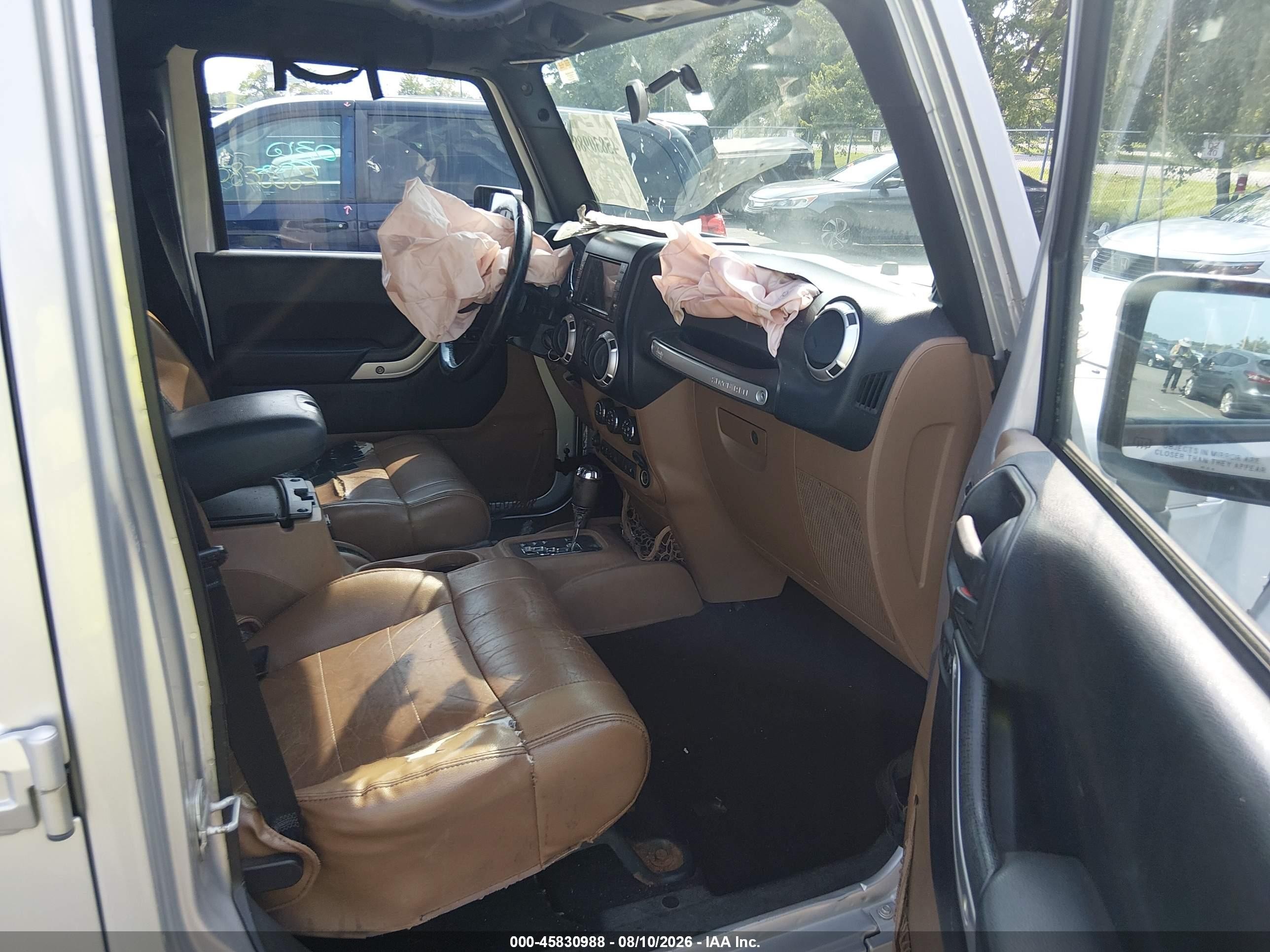 2012 Jeep Wrangler Unlimited Sahara Серебряный vin: 1C4HJWEG1CL157581