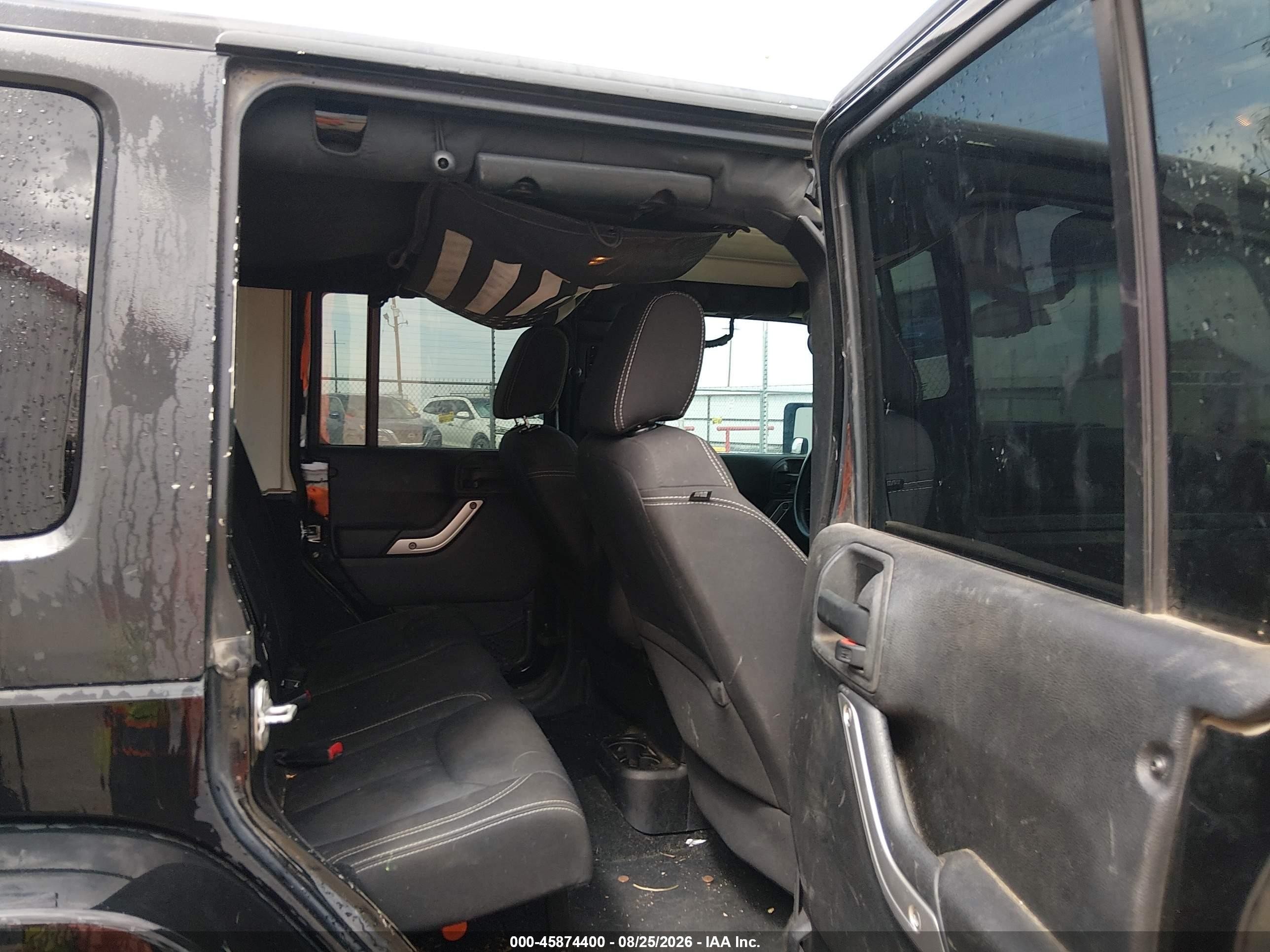 2013 Jeep Wrangler Unlimited Sahara Black vin: 1C4HJWEG1DL513271