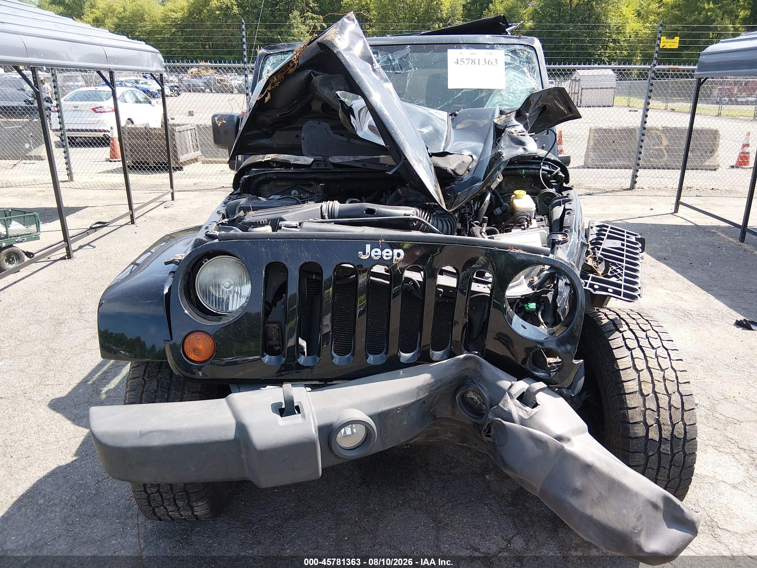 2013 Jeep Wrangler Unlimited Sahara Black vin: 1C4HJWEG1DL608655