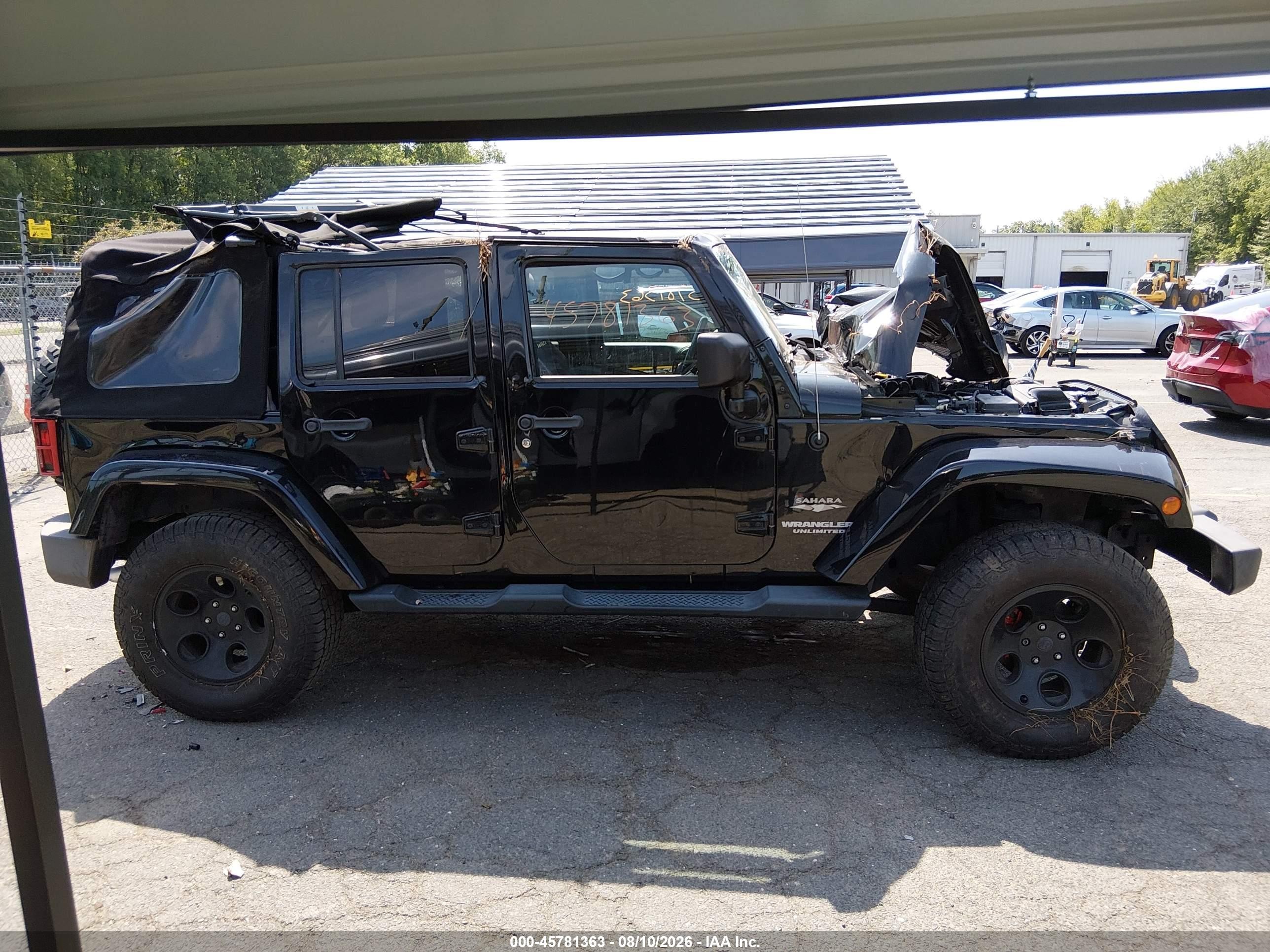 2013 Jeep Wrangler Unlimited Sahara Black vin: 1C4HJWEG1DL608655