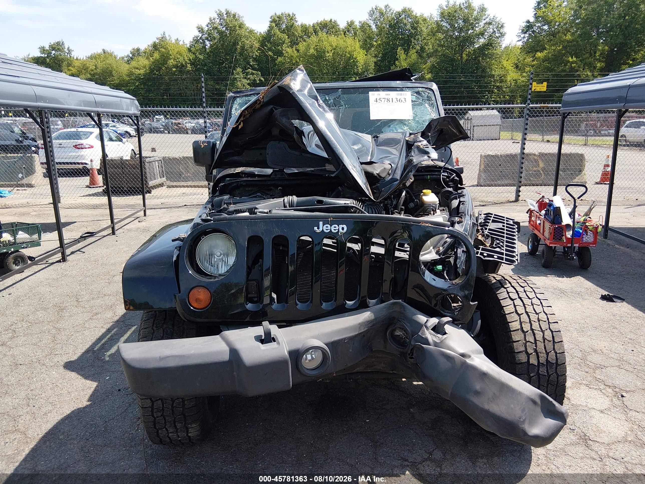 2013 Jeep Wrangler Unlimited Sahara Black vin: 1C4HJWEG1DL608655