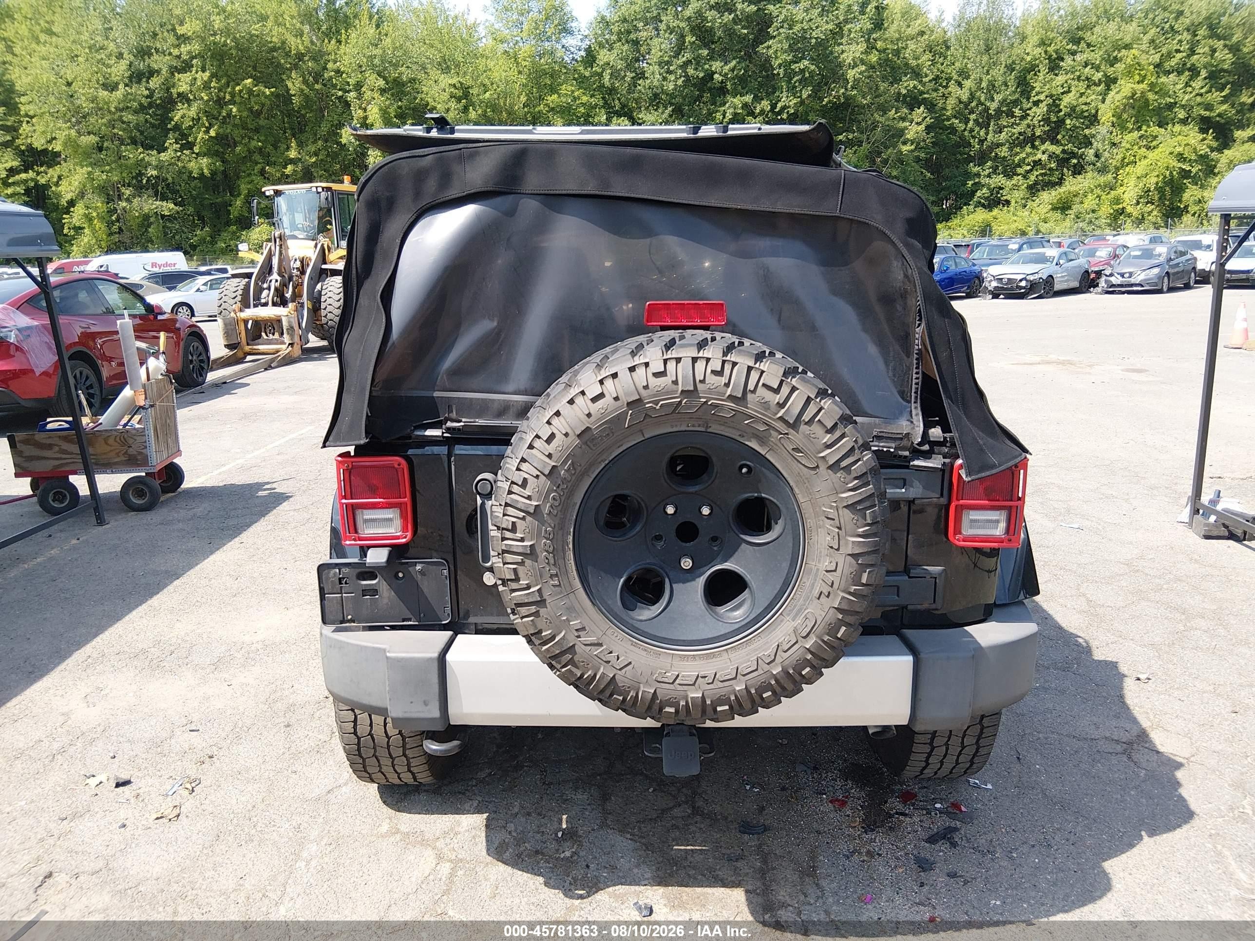 2013 Jeep Wrangler Unlimited Sahara Black vin: 1C4HJWEG1DL608655