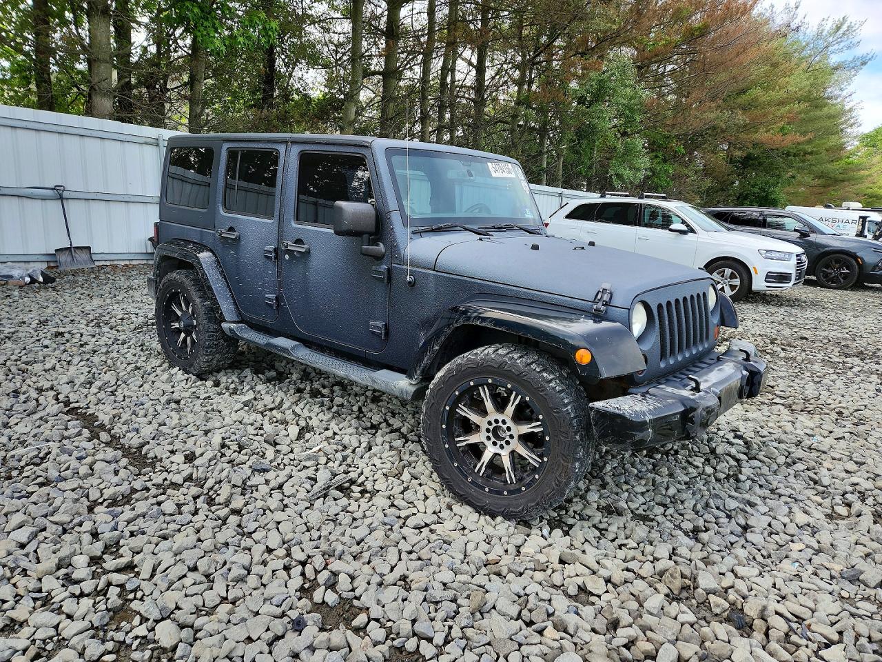2013 Jeep Wrangler Unlimited Sahara Black vin: 1C4HJWEG1DL614360