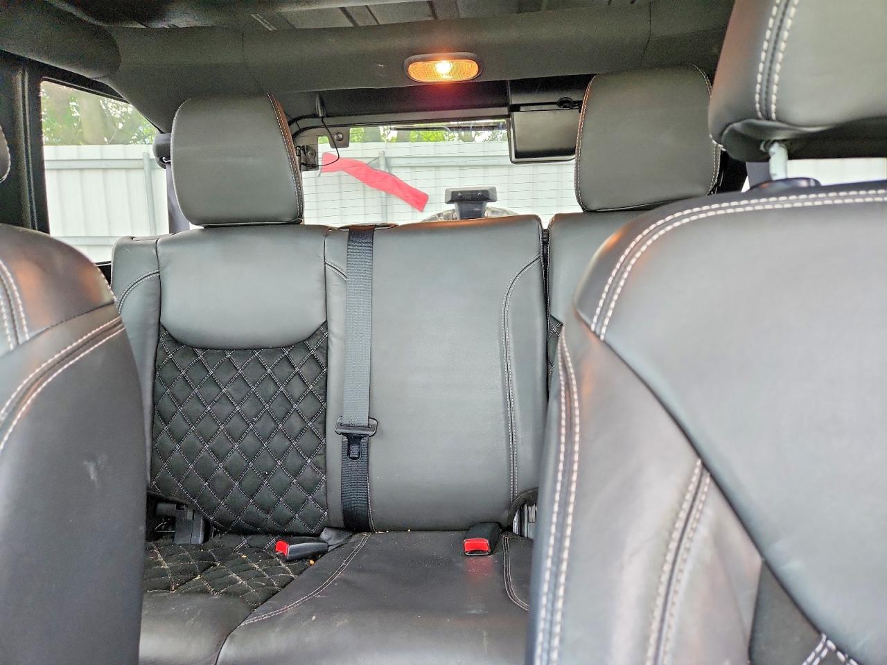 2013 Jeep Wrangler Unlimited Sahara Black vin: 1C4HJWEG1DL614360