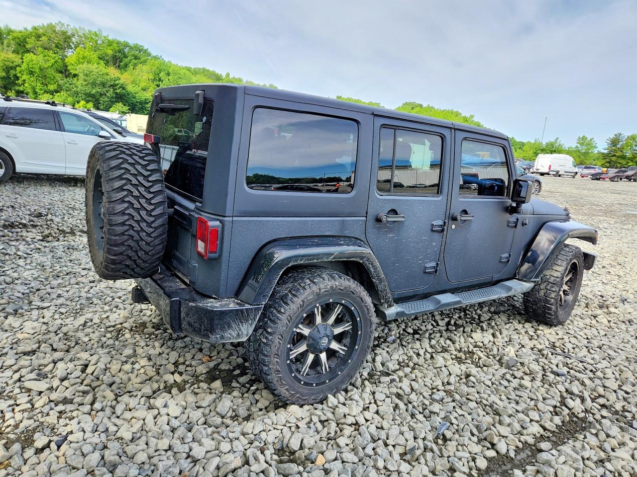 2013 Jeep Wrangler Unlimited Sahara Black vin: 1C4HJWEG1DL614360