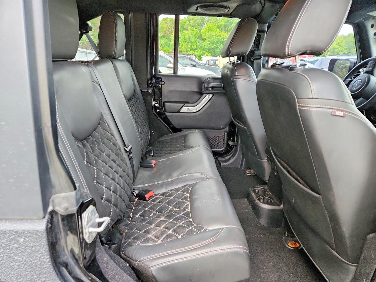 2013 Jeep Wrangler Unlimited Sahara Black vin: 1C4HJWEG1DL614360