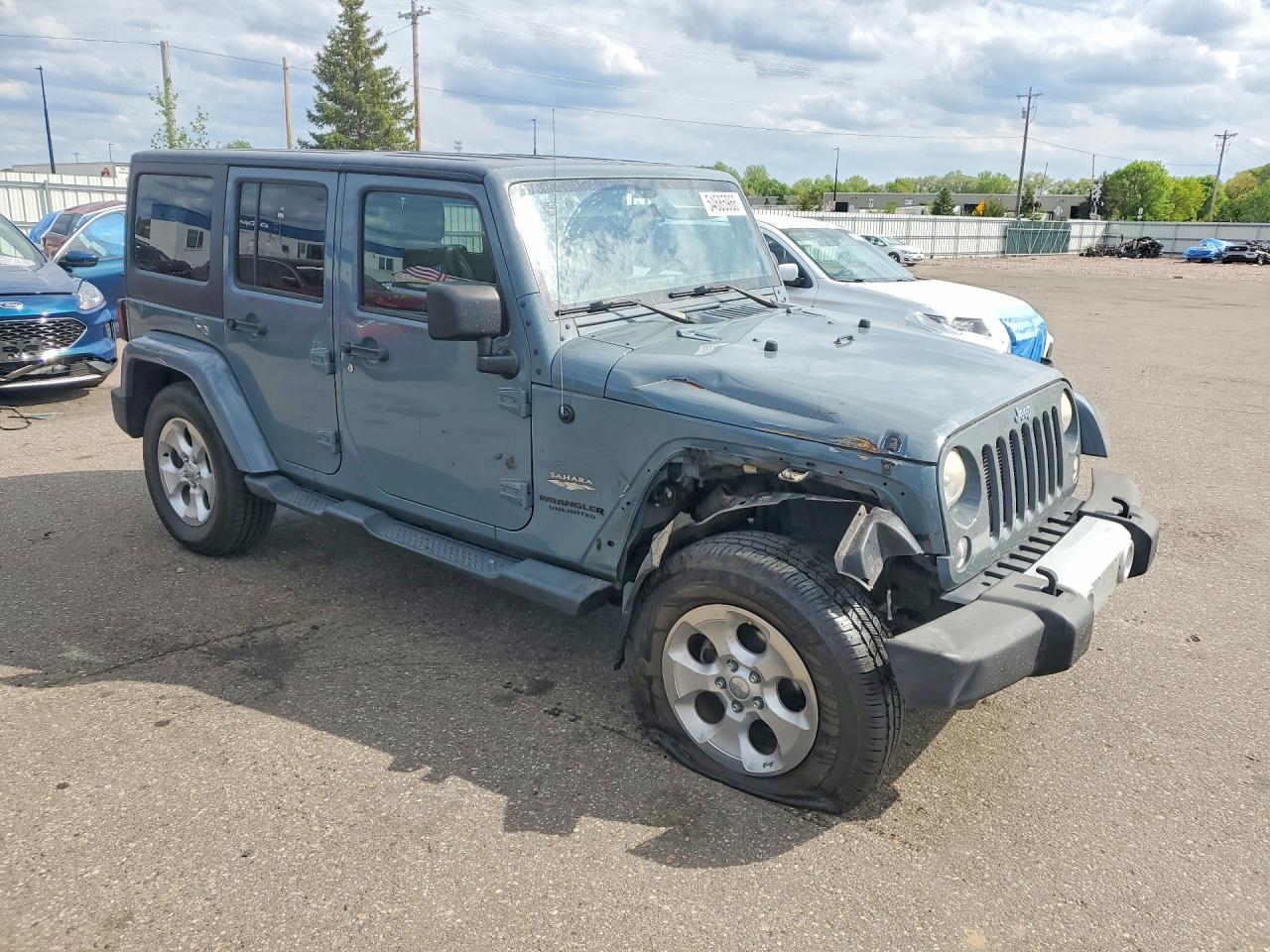 2014 Jeep Wrangler Unlimited Sahara Gray vin: 1C4HJWEG1EL107475