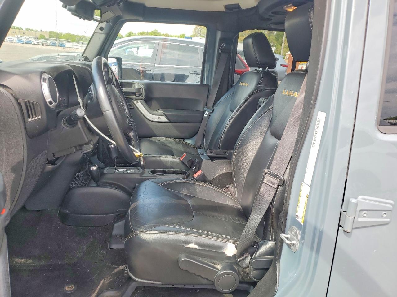 2014 Jeep Wrangler Unlimited Sahara Gray vin: 1C4HJWEG1EL107475