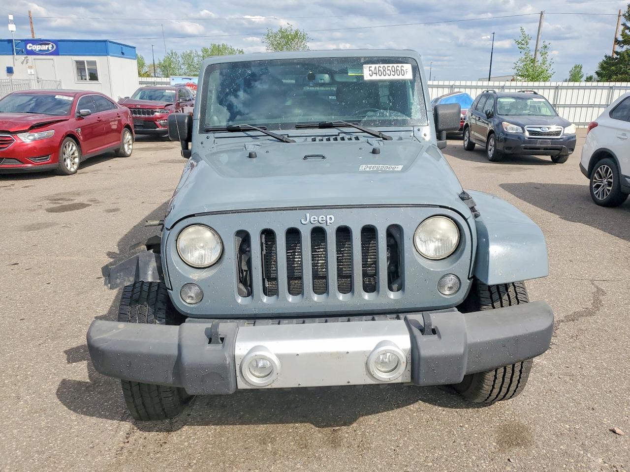 2014 Jeep Wrangler Unlimited Sahara Gray vin: 1C4HJWEG1EL107475