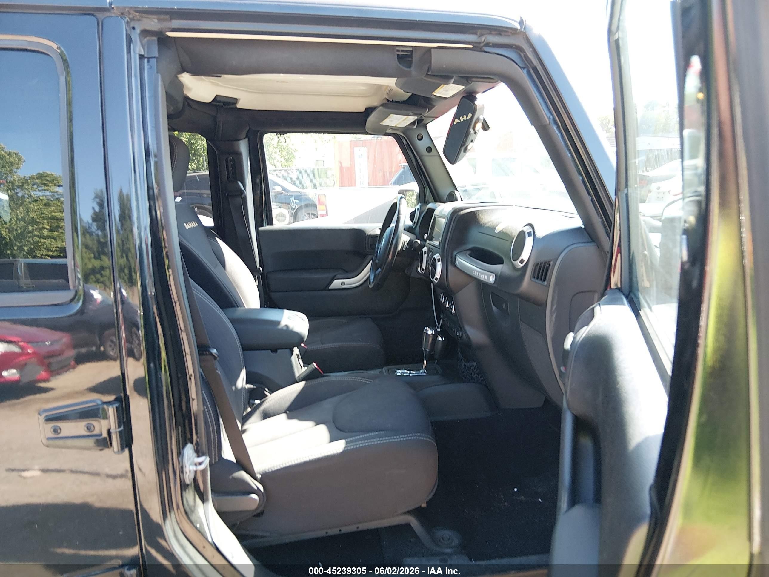 2014 Jeep Wrangler Unlimited Sahara Black vin: 1C4HJWEG1EL261989