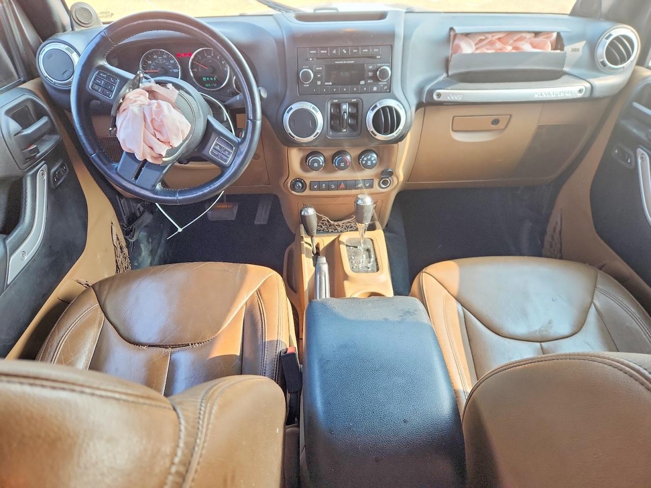 2014 Jeep Wrangler Unlimited Sahara Gray vin: 1C4HJWEG1EL279246